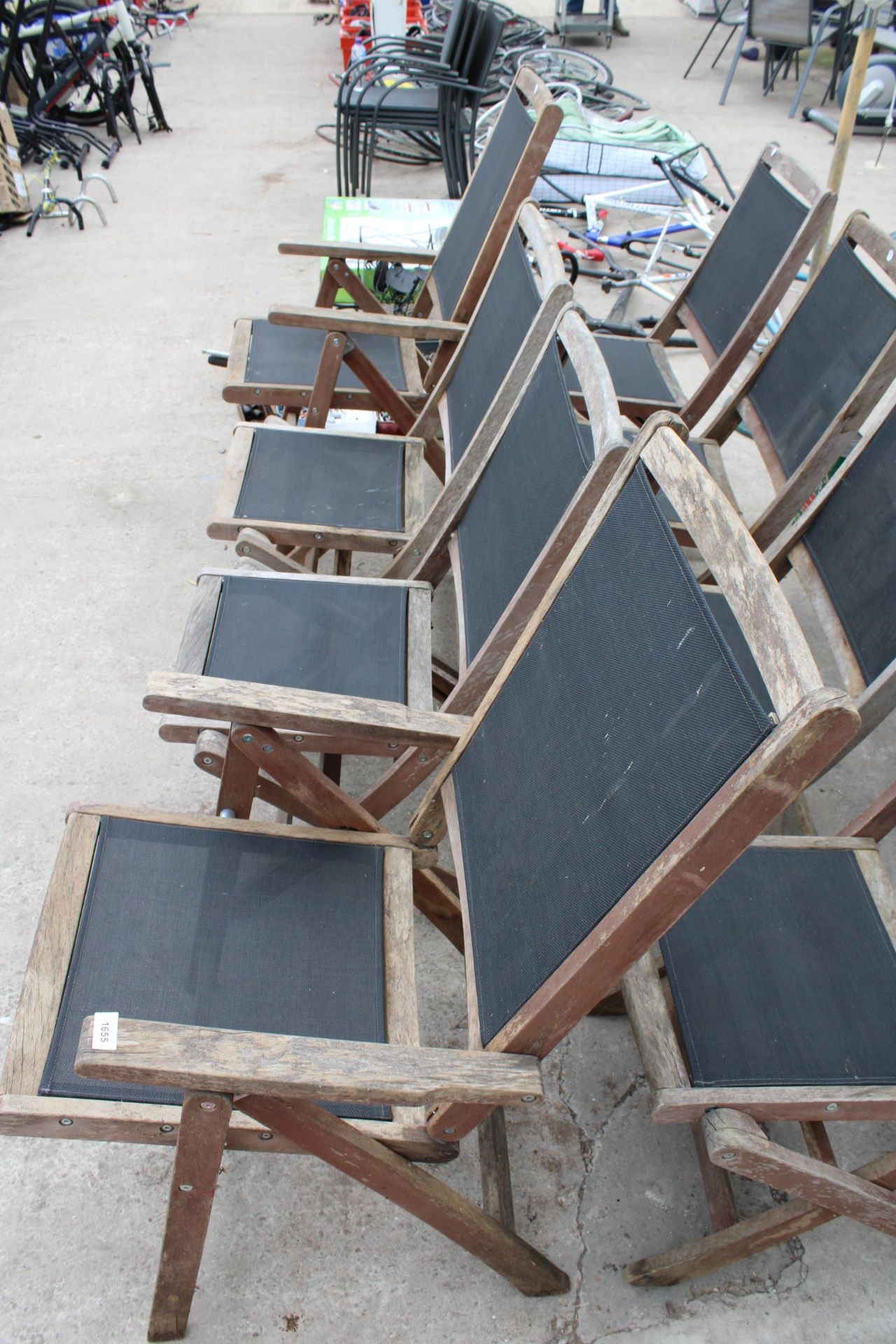 EIGHT WOODEN FOLDING GARDEN CHAIRS - Image 4 of 4