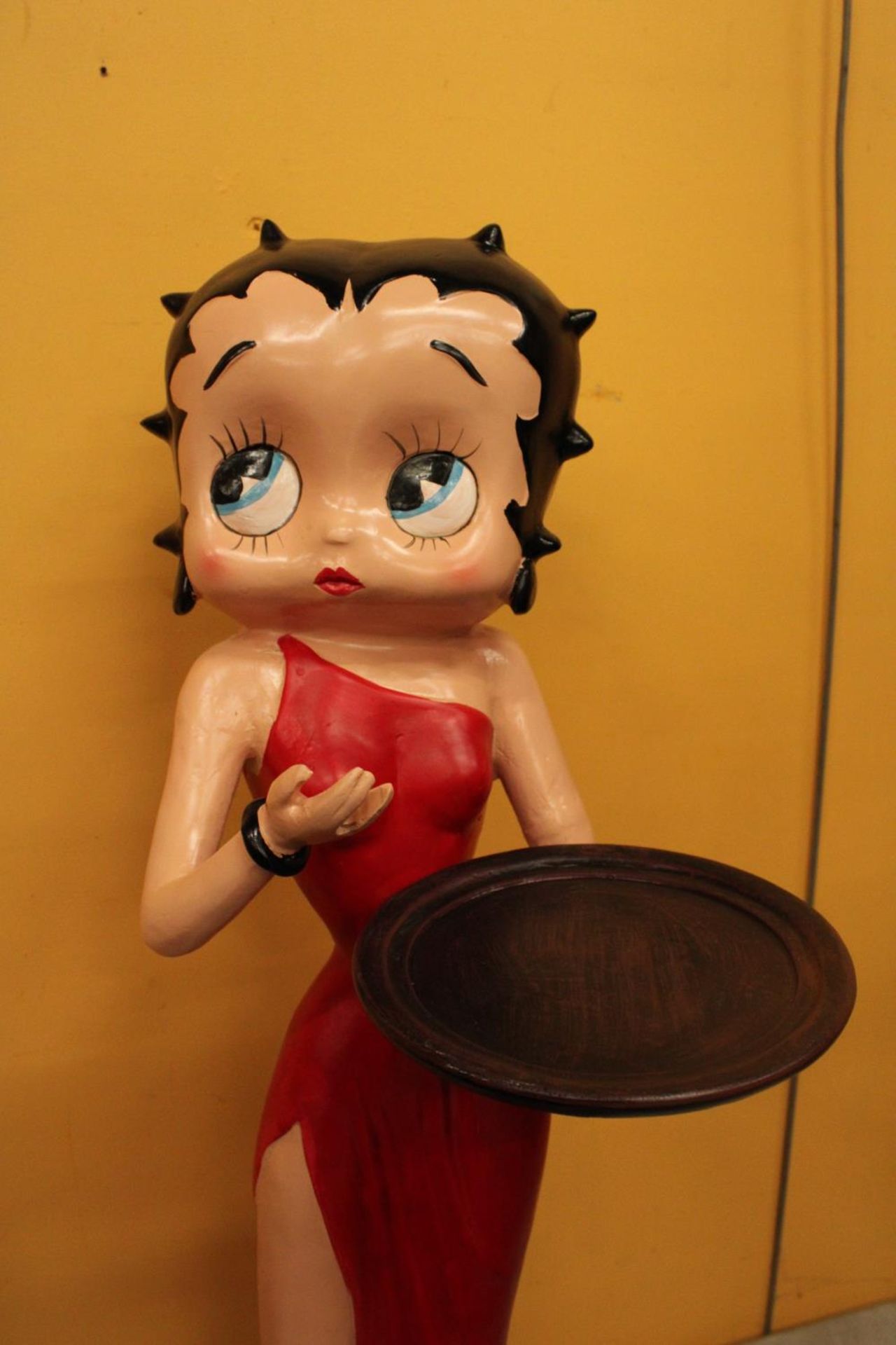 A DUMB WAITER IN THE STYLE OF A BETTY BOO WAITRESS FIGURE - Image 2 of 5