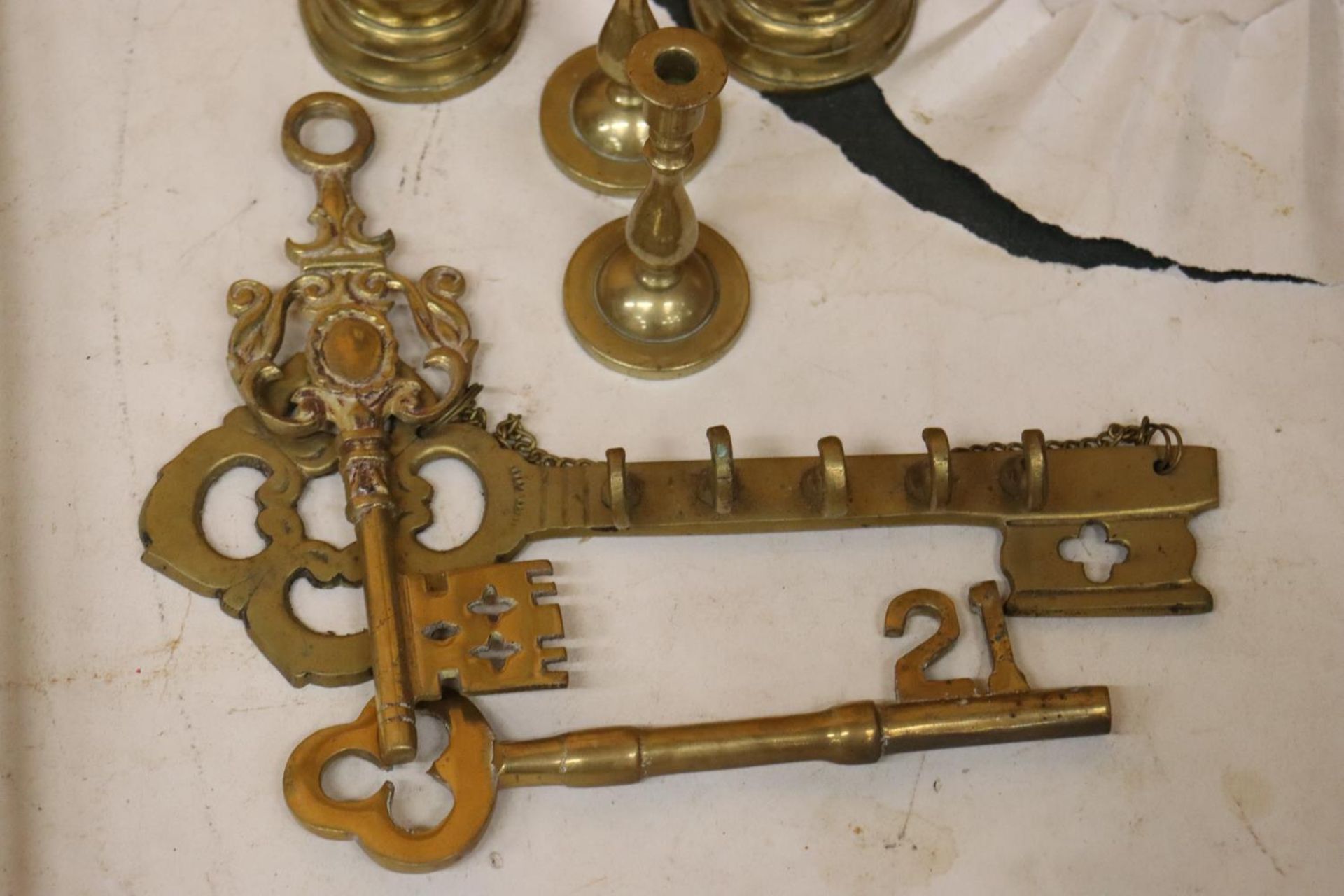 THREE BRASS KEYS AND TWO SMALL PAIRS OF CANDLESTICKS - Image 2 of 5