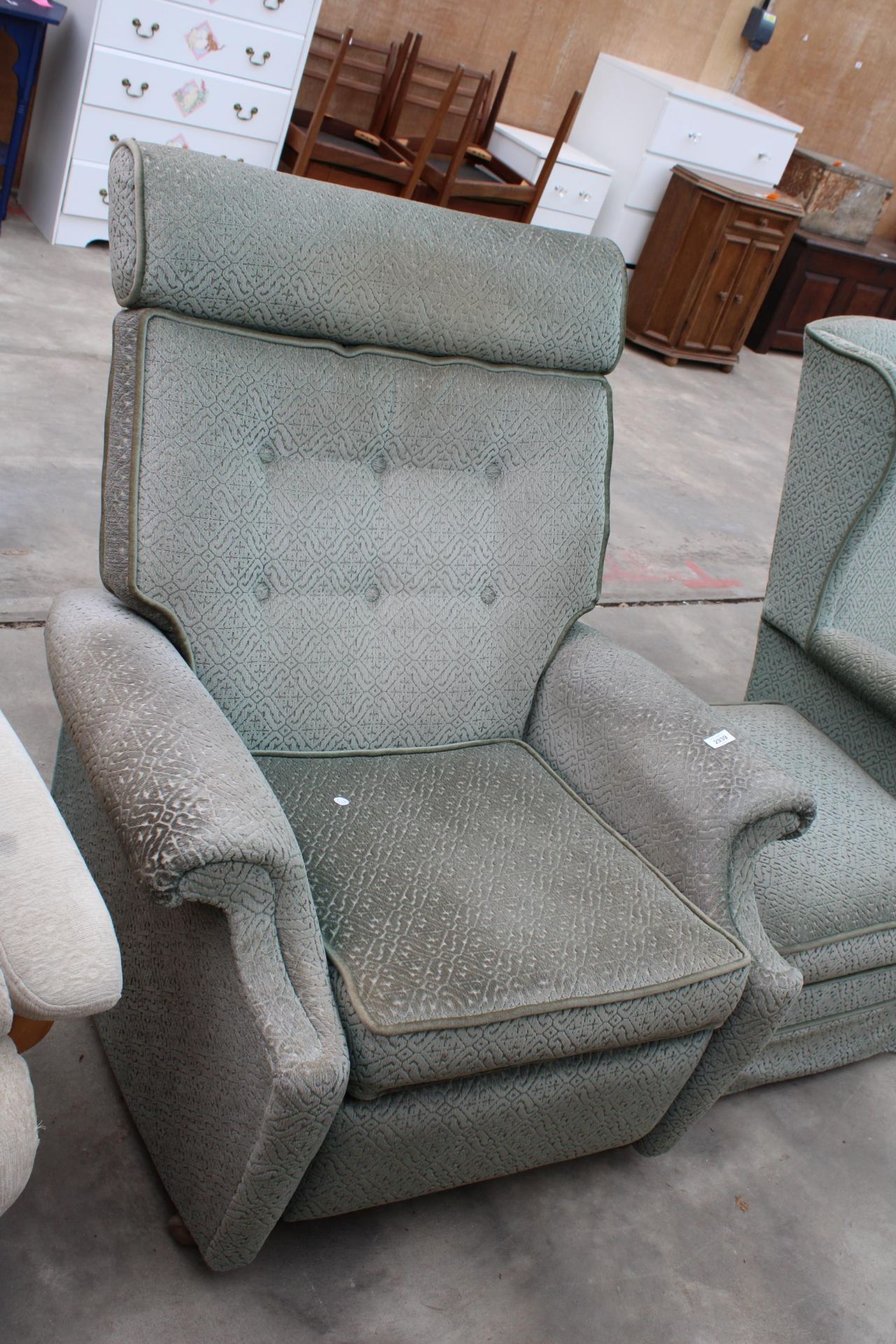 A PARKER KNOLL RECLINER CHAIR, MODEL NO. N30