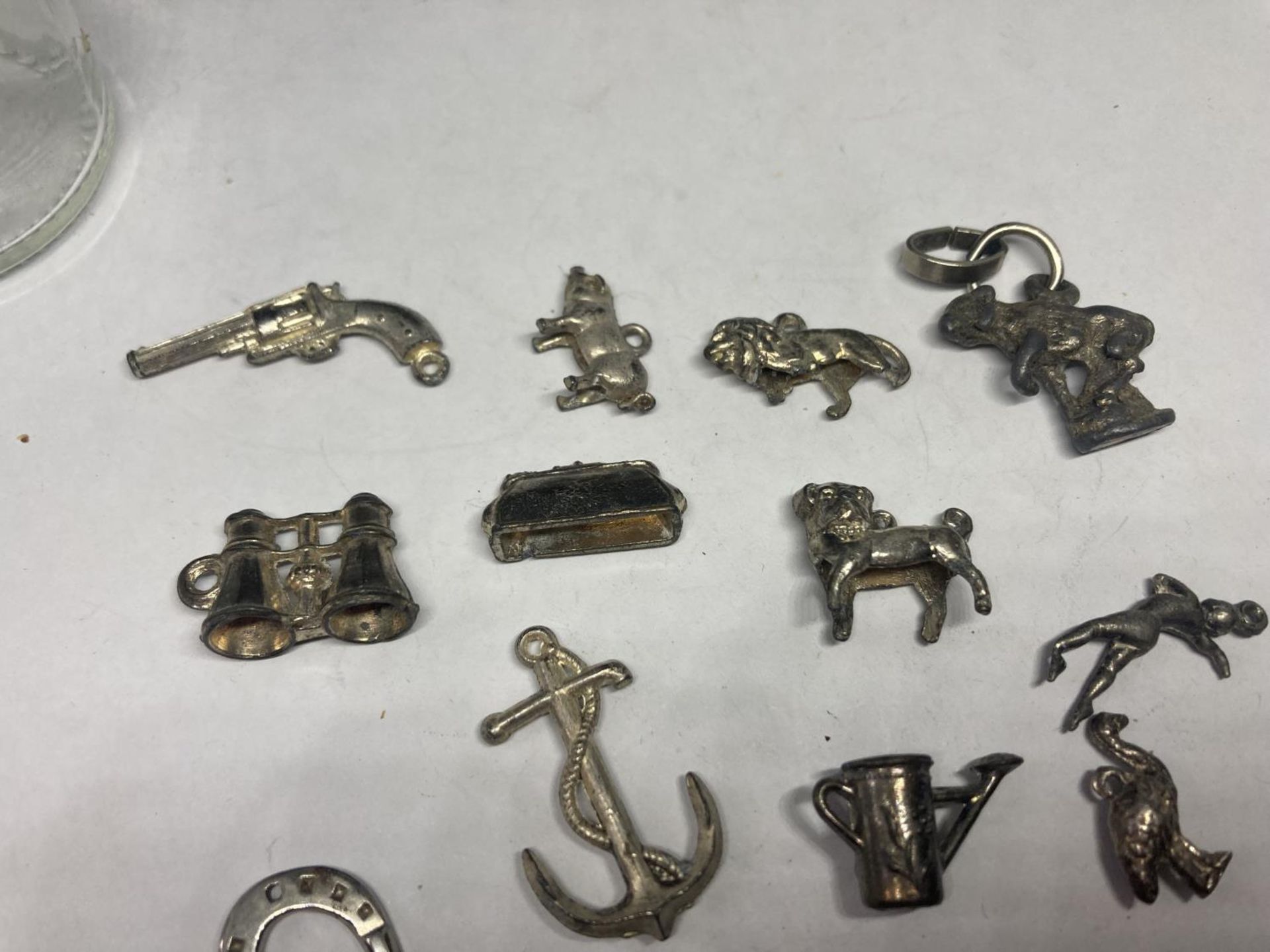 NINETEEN VARIOUS CHARMS SOME SILVER - Image 2 of 4