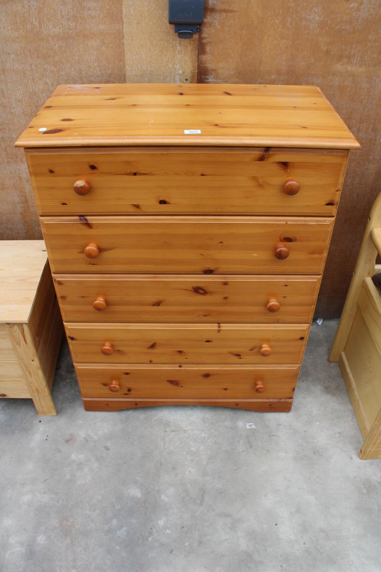 A MODERN PINE CHEST OF FIVE DRAWERS, 32" WIDE