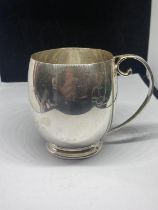 A HALLMARKED BIRMINGHAM SILVER MUG GROSS WEIGHT 199.2 GRAMS (ENGRAVED)