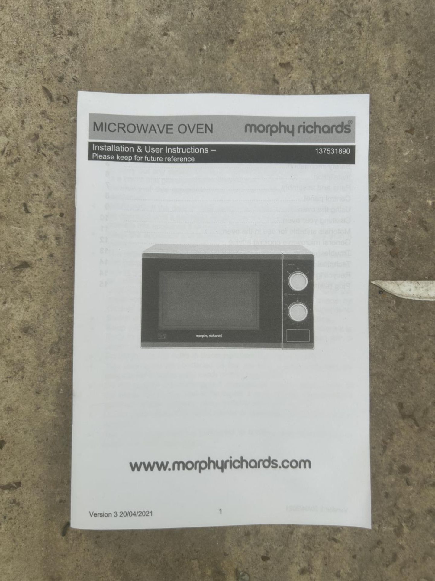 A MORPHY RICHARDS 800W MICROWAVE - Image 2 of 3