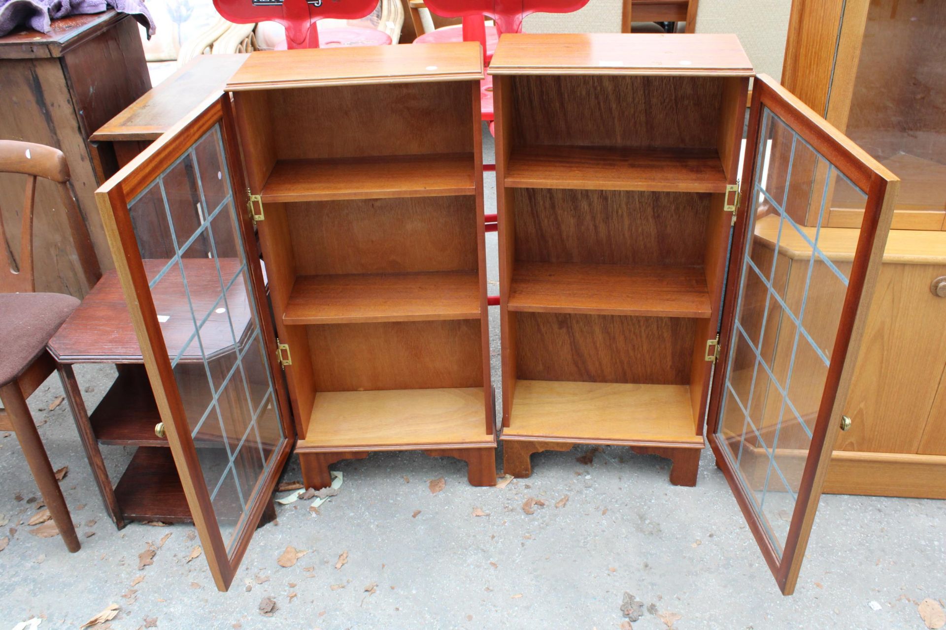 A PAIR OF CUPBOARDS WITH GLAZED AND LEADED DOORS 17.5" WIDE - Image 2 of 2