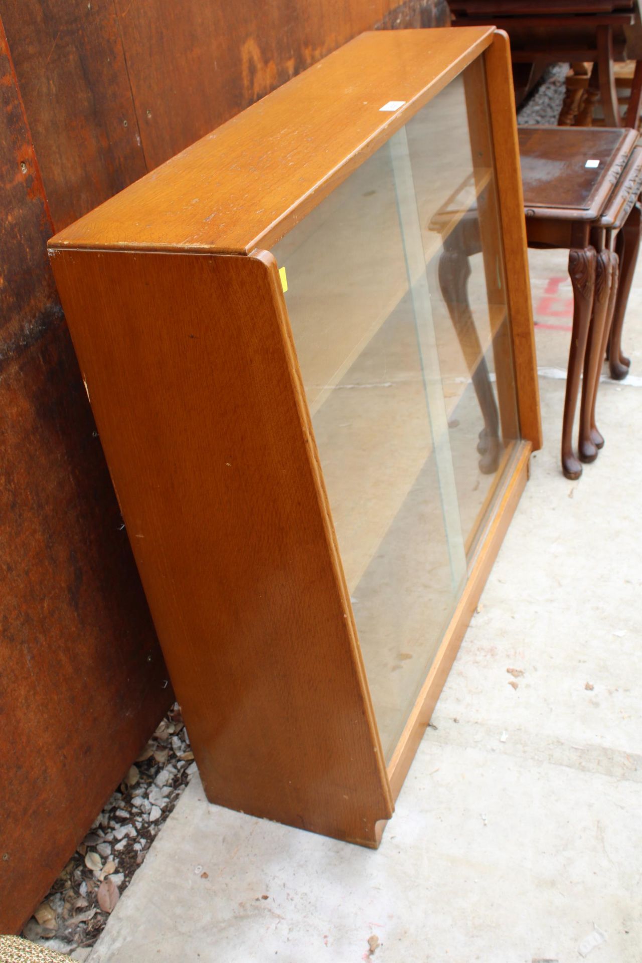 A RETRO OAK BOOKCASE WITH TWO SLIDING DOORS 36" WIDE - Image 2 of 2