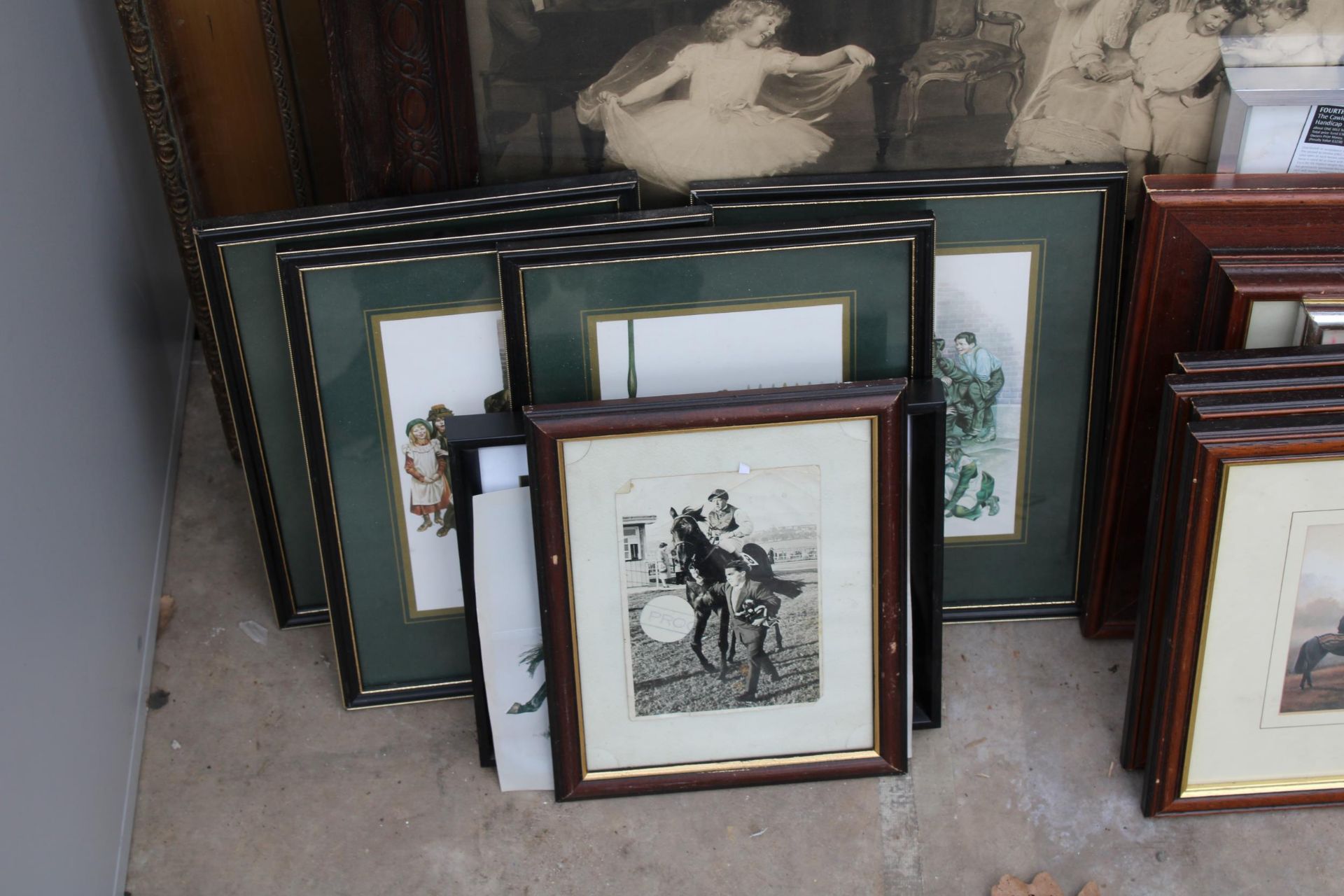 AN ASSORTMENT OF VARIOUS VINTAGE FRAMED PRINTS AND PICTURES - Image 2 of 4