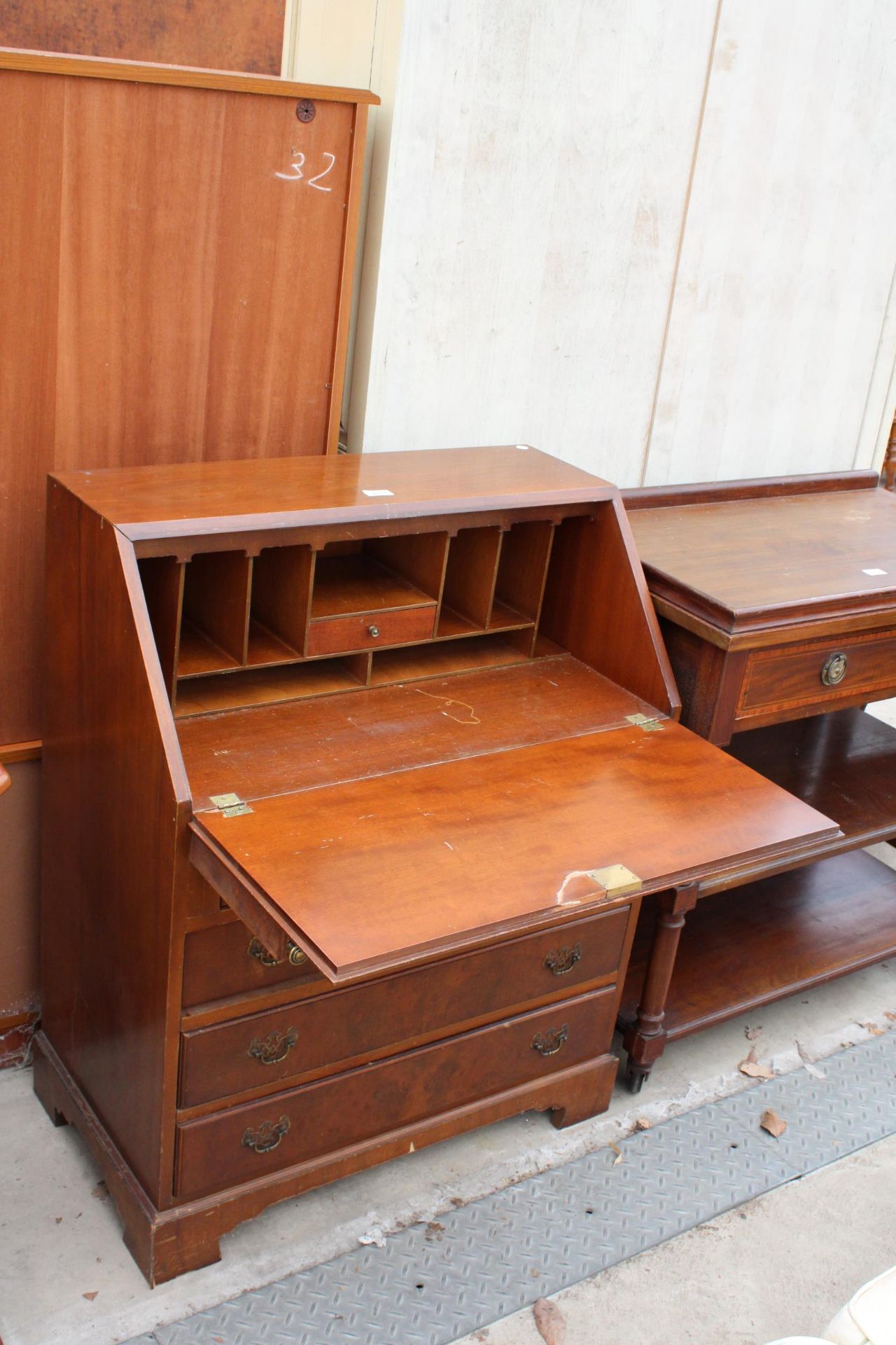 A WALNUT BUREAU WITH FITTED INTERIOR WITH DRAWERS TO BASE, 30" WIDE - Image 3 of 4