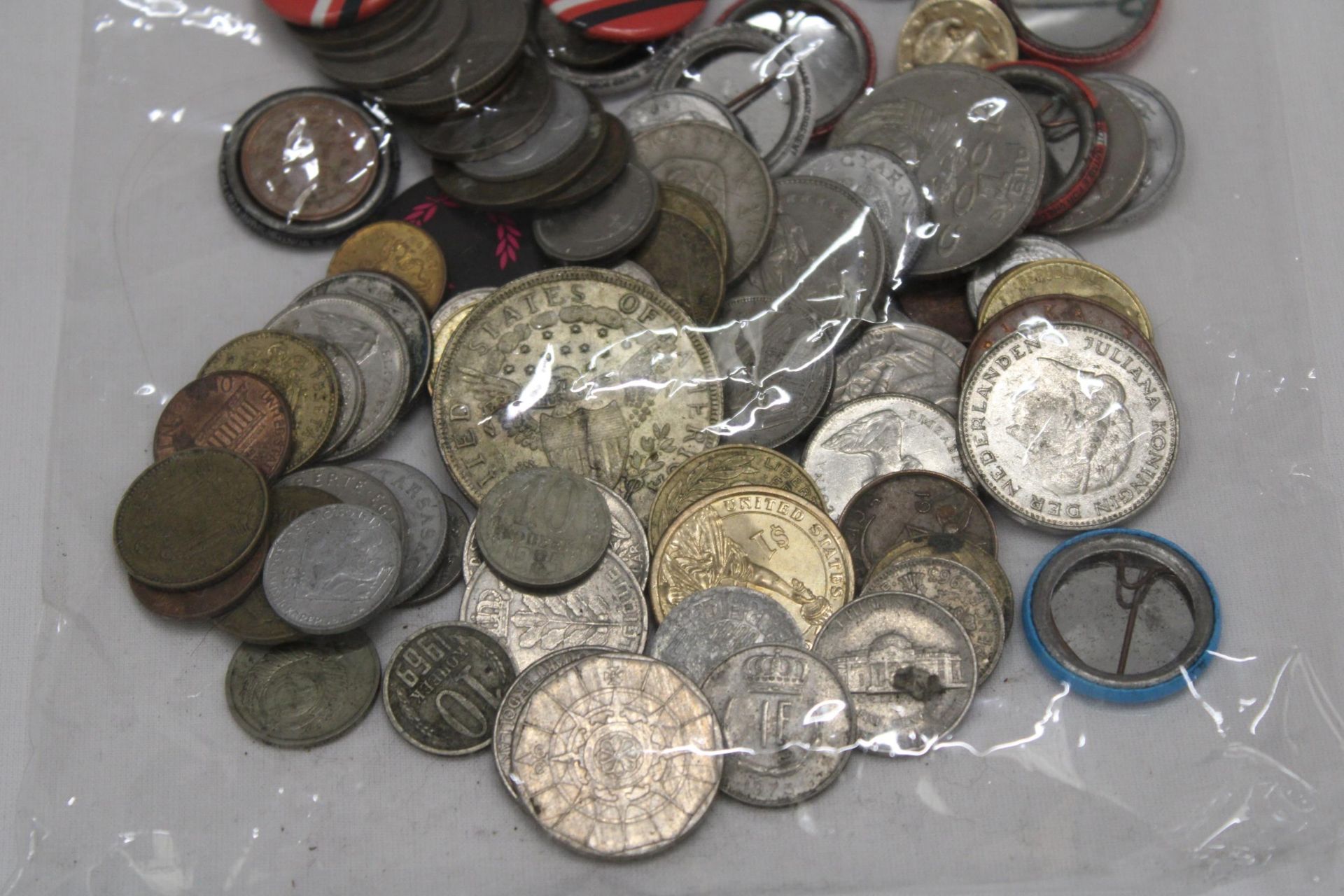 A COLLECTION OF VINTAGE FOREIGN COINS AND BADGES - Image 2 of 6