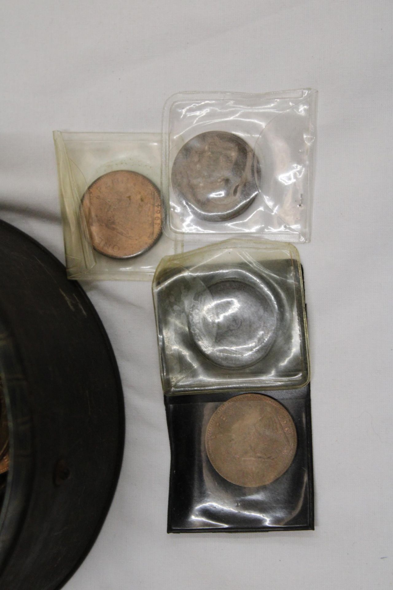 A LARGE TIN OF BRITISH COINS - Image 3 of 4
