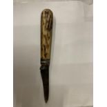 A STAG HORN HANDLE FOLDING KNIFE, MALEHAM AND YEOMANS, SHEFFIEILD C1900