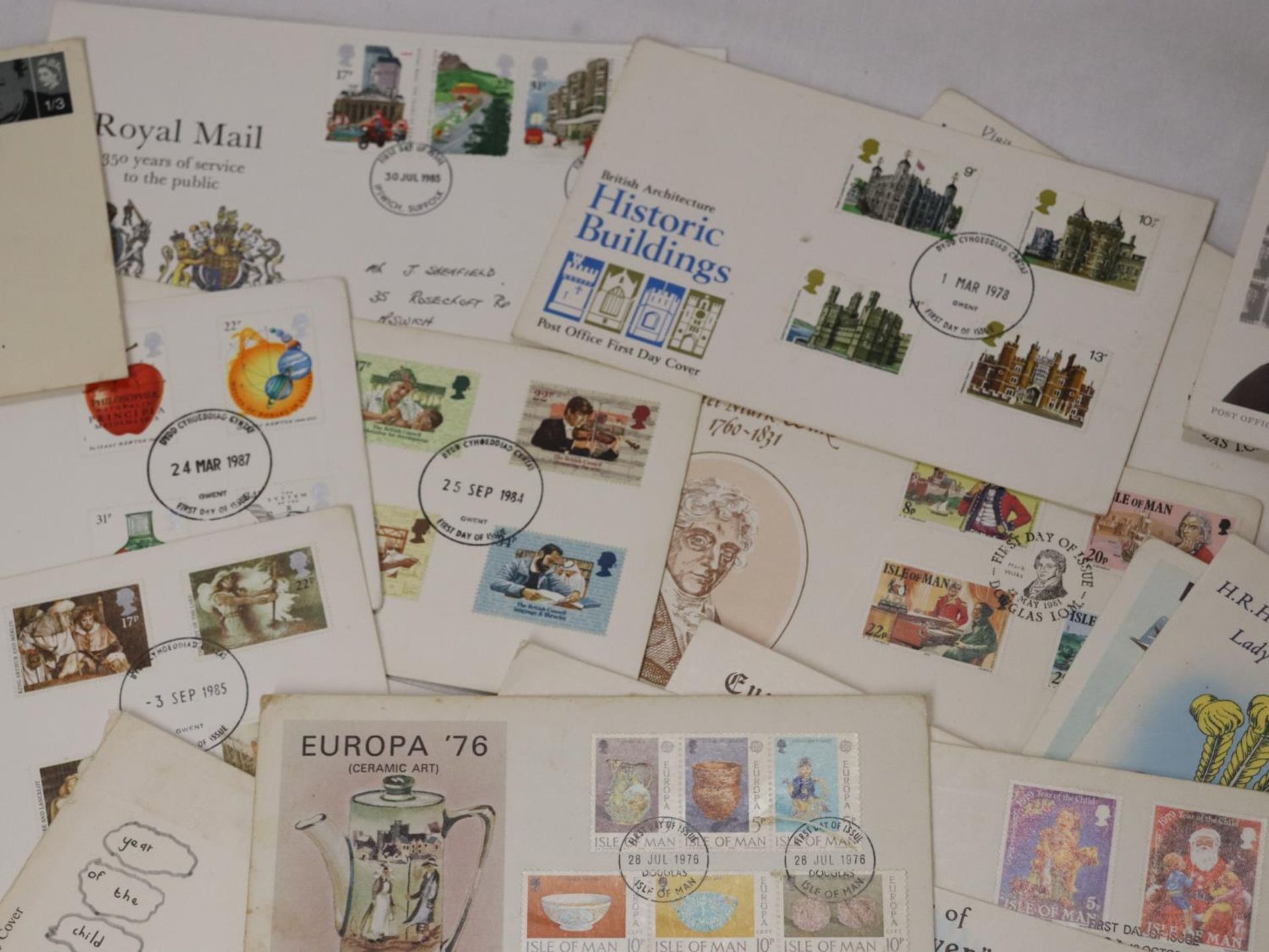 A CARTON CONTAINING AN ACCUMULATION OF GB FIRST DAY COVERS - Image 4 of 6