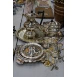 A QUANTITY OF SILVER PLATED ITEMS TO INCLUDE A TRAY, TEAPOT, COFFEE POT, CREAM JUG, SUGAR BOWL,