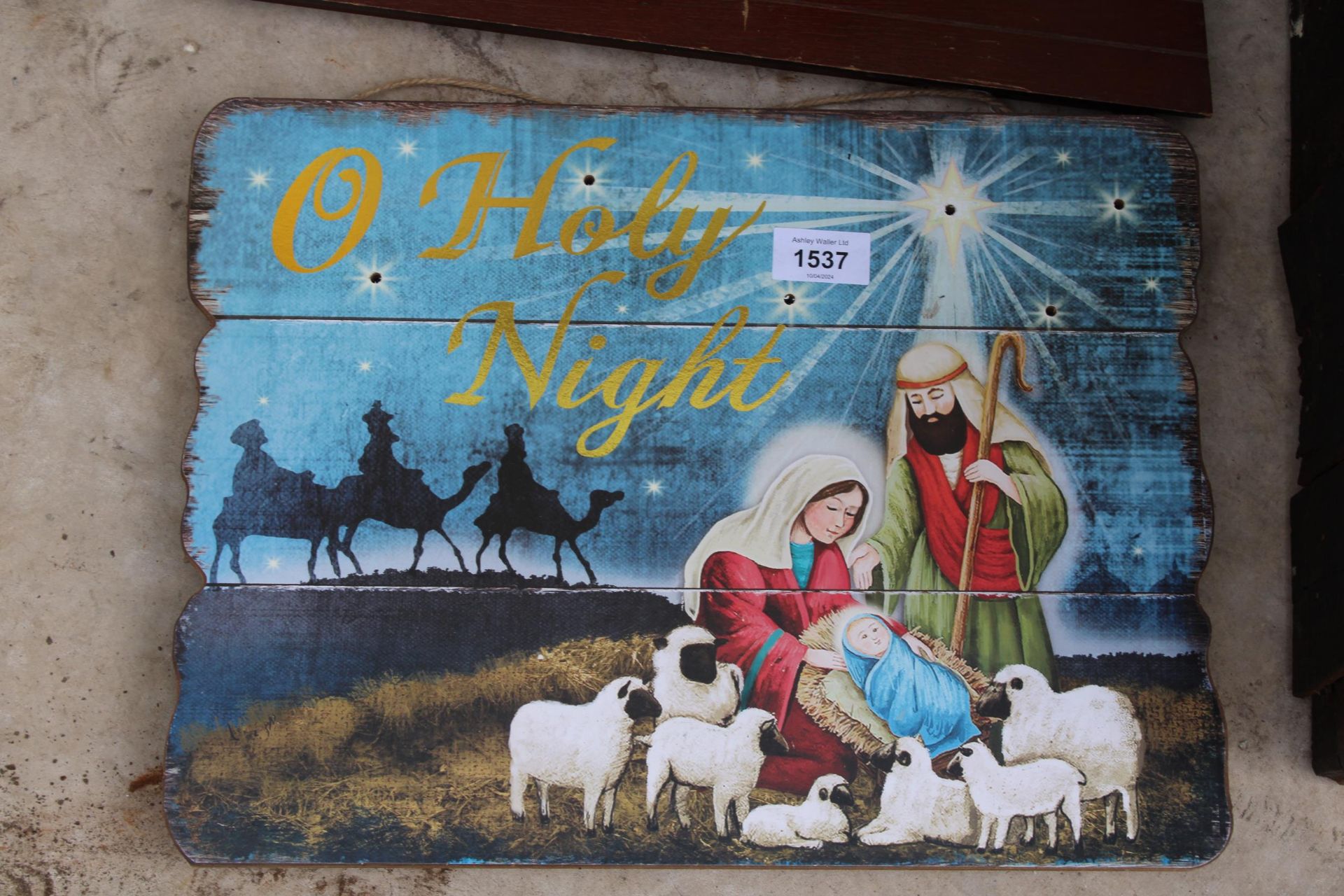 TWO RELIGIOUS ITEMS TO INCLUDE A WOODEN 'O HOLY NIGHT' PLAQUE - Bild 2 aus 2