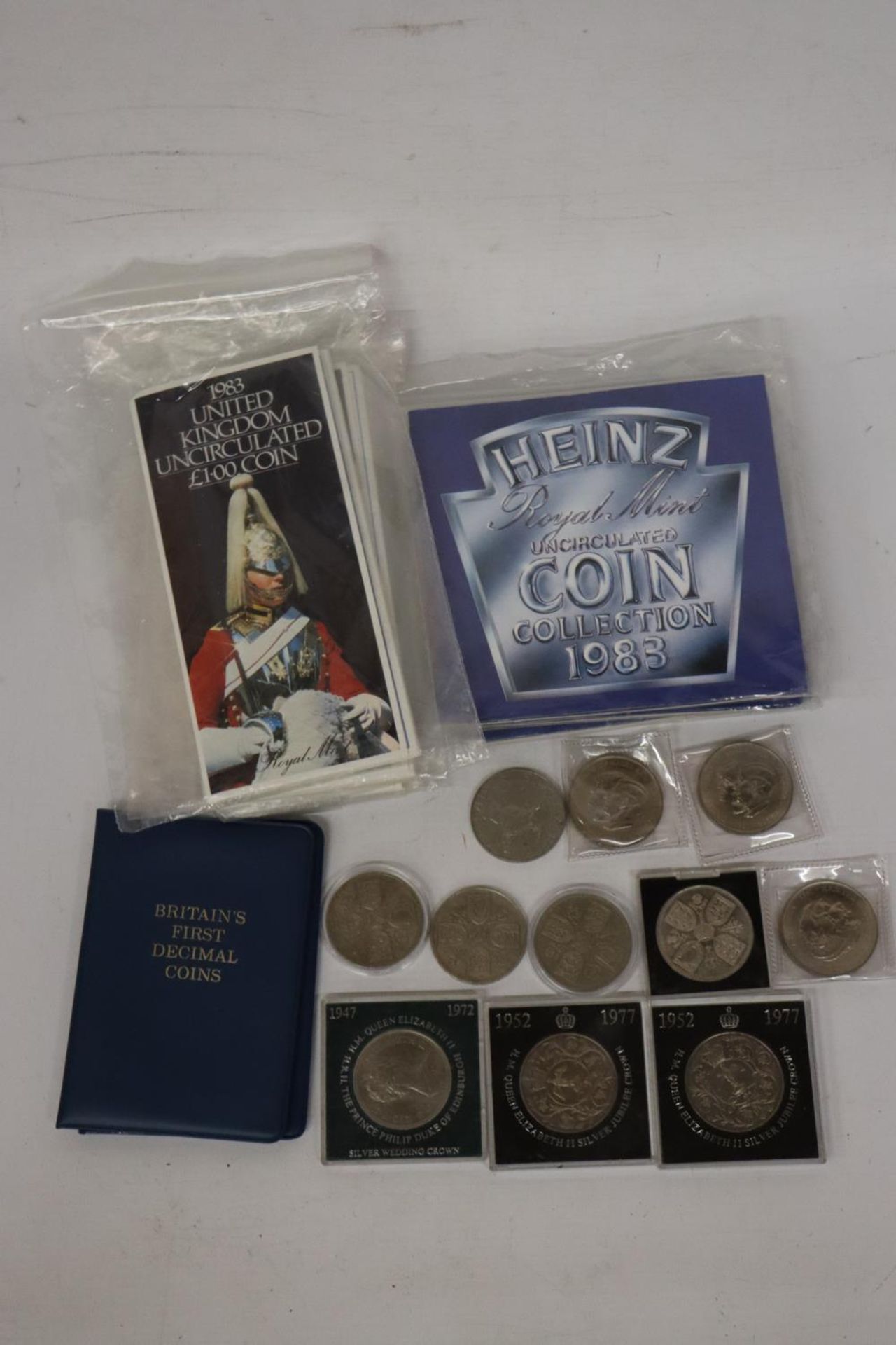 A SELECTION OF MIXED COINAGE, MAINLY UK, INCLUDING 1953 YEAR SET, TWO TUBS OF UNCIRCULATED QE11 - Image 2 of 5