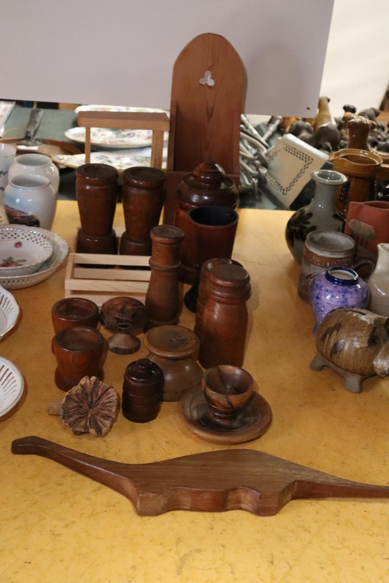 A QUANTITY OF TREEN TO INCLUDE CANDLESTICKS, CANDLEBOC, MUSHROOMS, ETC.,