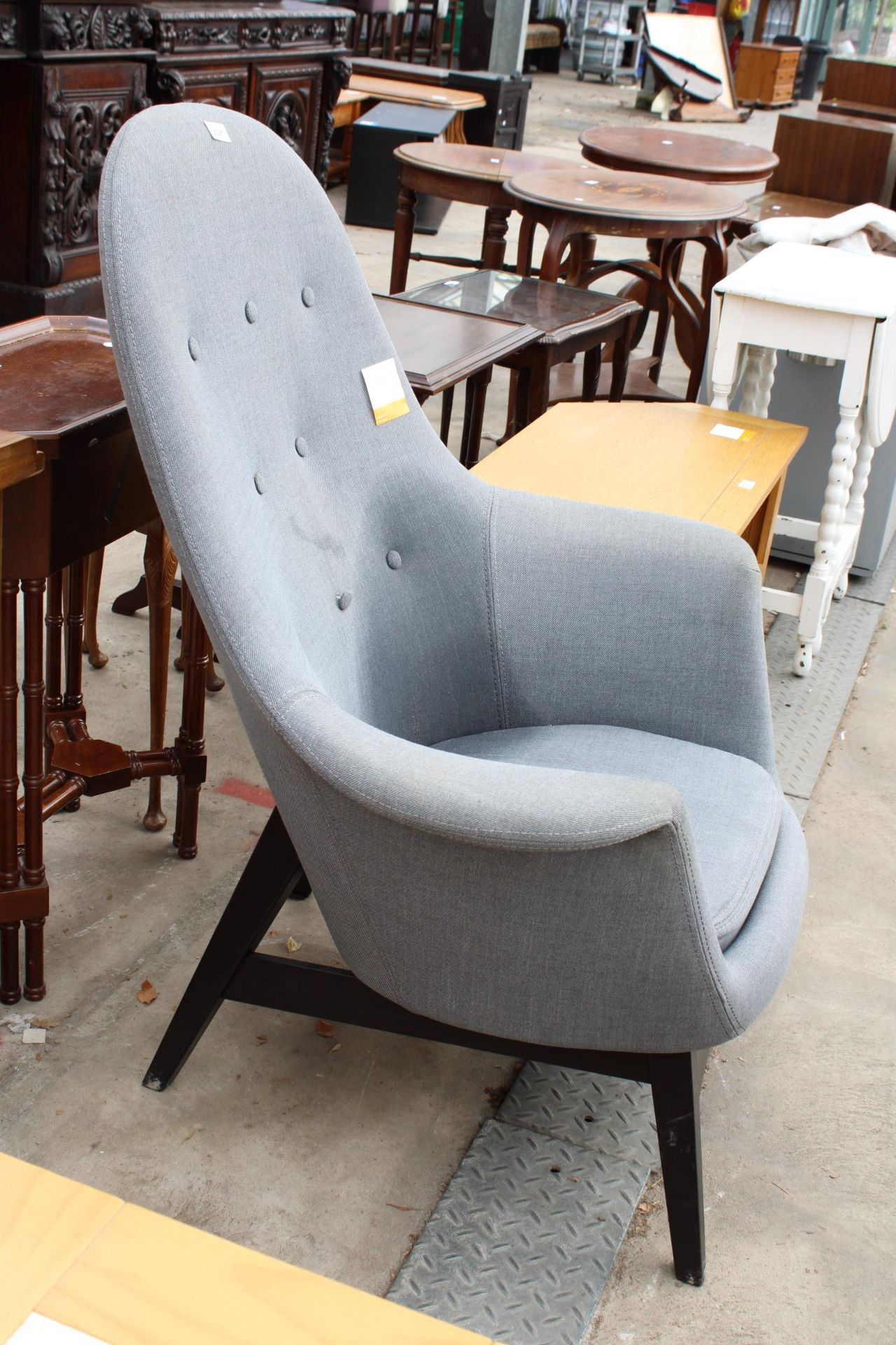 A GREY HIGH BUTTON-BACK IKEA STYLE EASY CHAIR ON BLACK PAINTED LEGS - Image 2 of 2