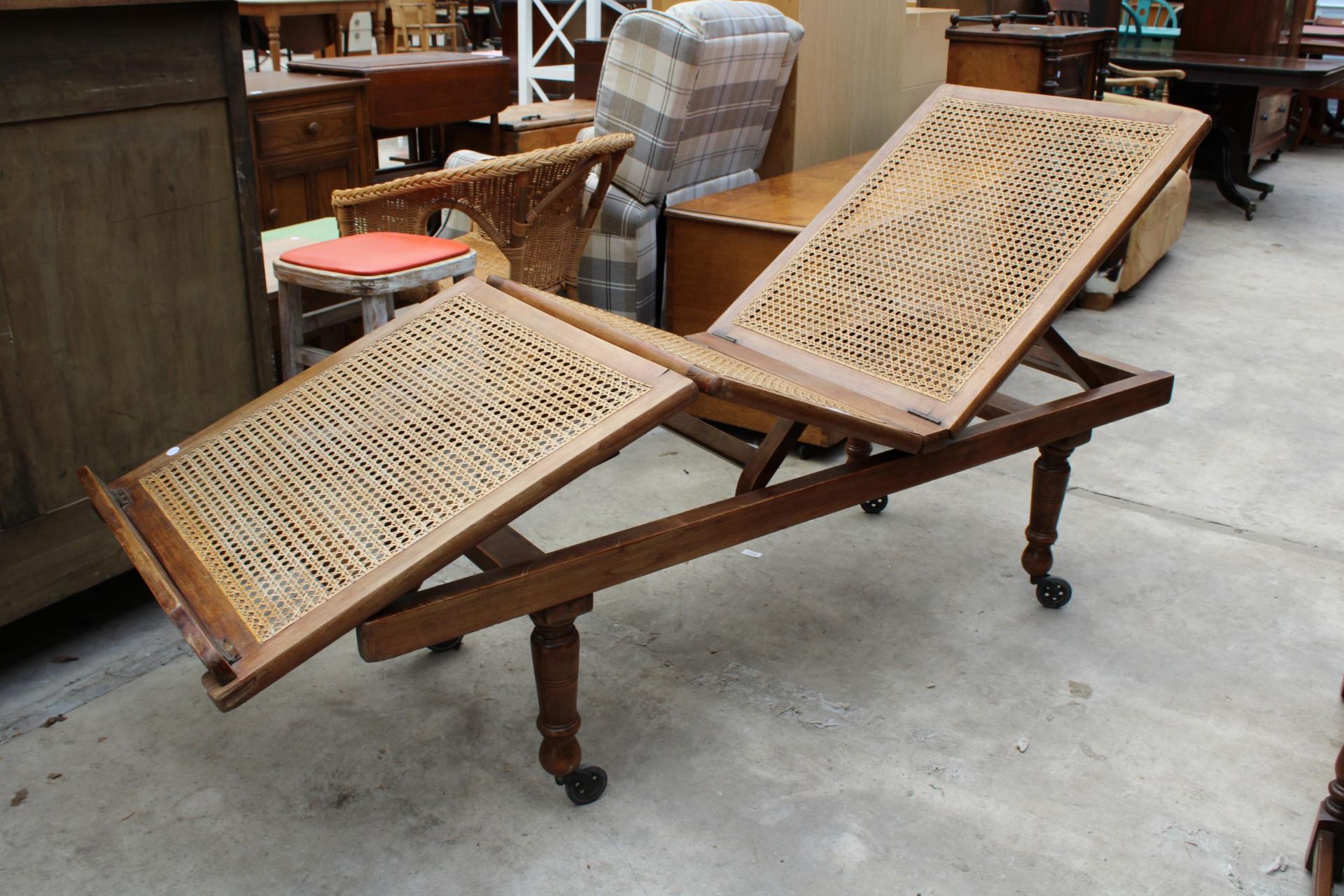 A LATE VICTORIAN HARDWOOD FOLDING DAY BED ON TURNED LEGS WITH SPLIT CANE SEATS/BACK - Image 6 of 7