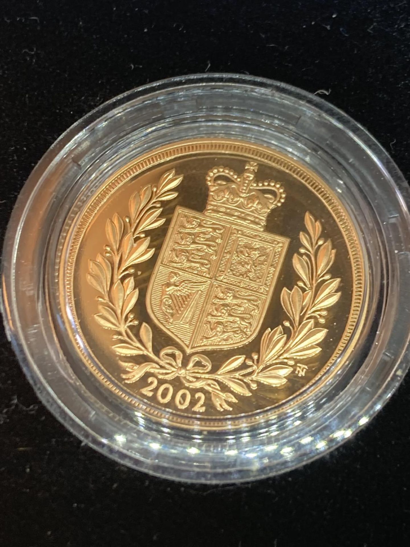 A 2002 ROYAL MINT GOLD PROOF FOUR COIN COLLECTION CELEBRATING QUEEN ELIZABETH II GOLDEN JUBILEE TO - Image 4 of 11