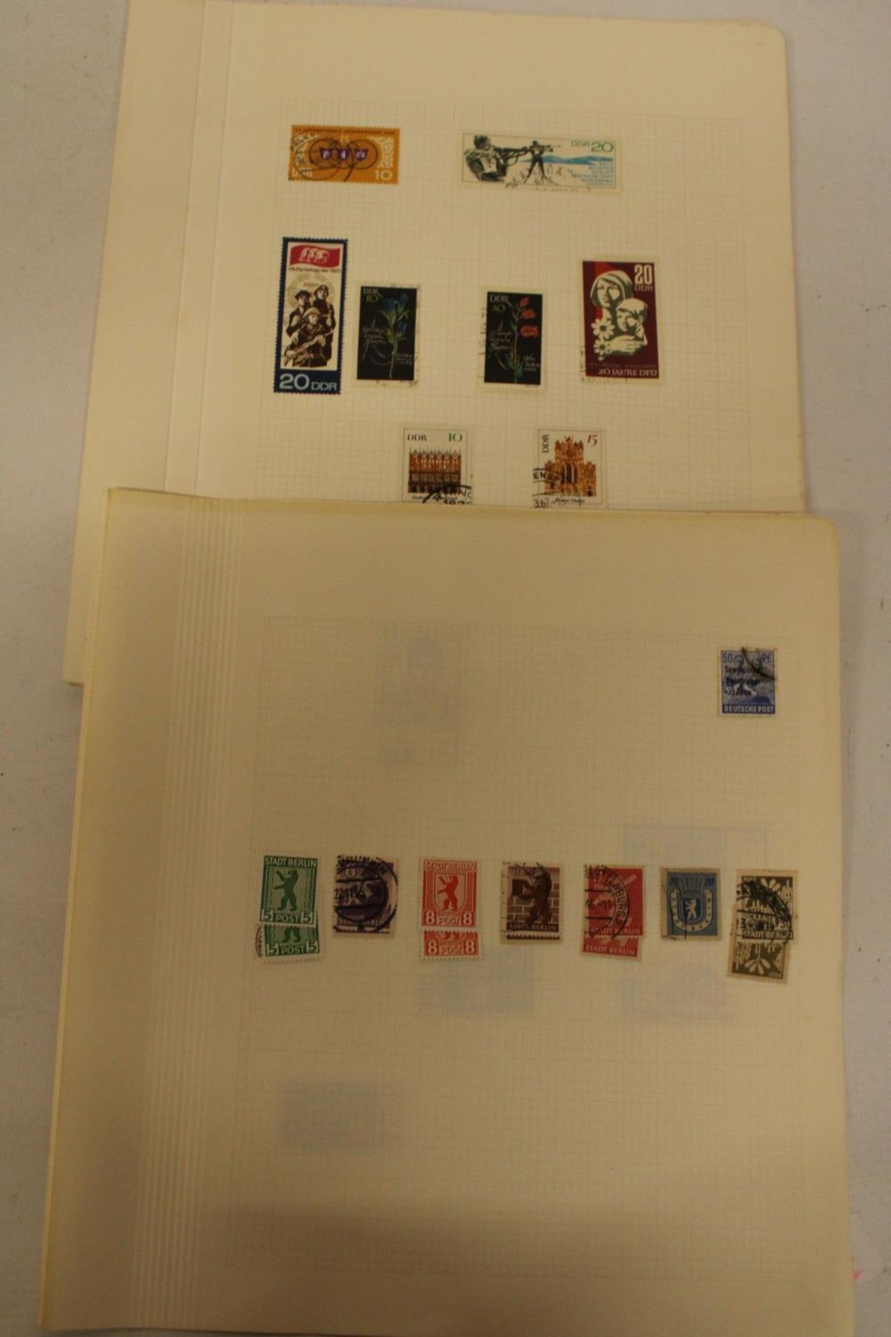 A COLLECTION OF DD REPUBLIC STAMPS - Image 3 of 5