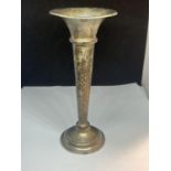 A HALLMARKED SHEFFIELD BUD VASE WITH WEIGHTED BASE AND INTERIOR GROSS WEIGHT 162.5 GRAMS
