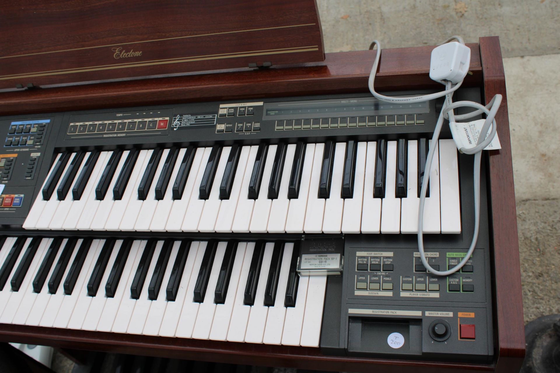 AN ELECTONE ELECTRIC ORGAN - Image 3 of 5