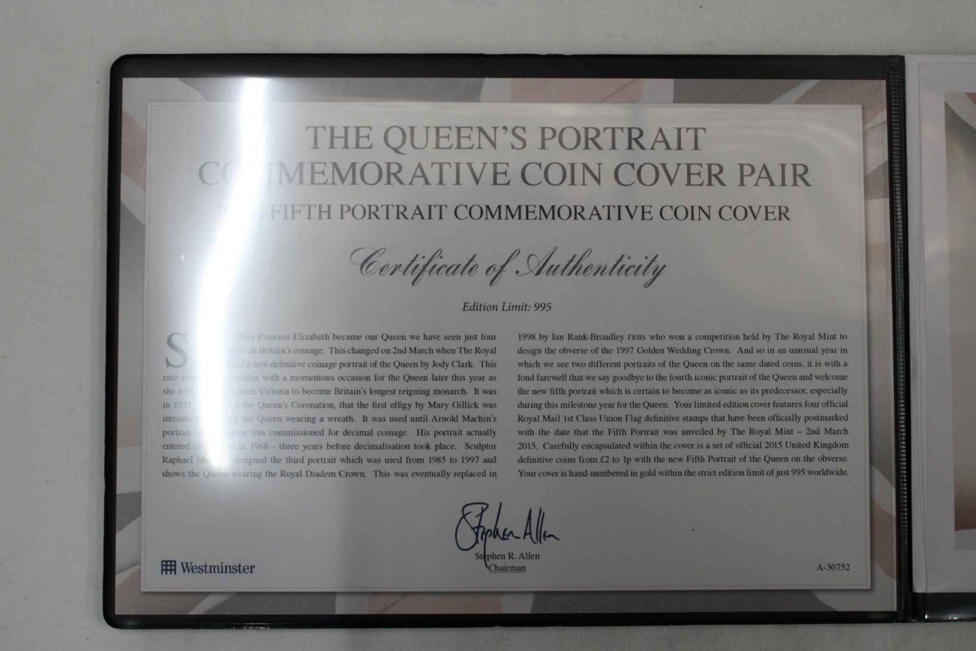 A 2015 FIRST EDITION FIFTH PORTRAIT COMMEMORATIVE COIN COVER WITH CERTIFICATE OF AUTHENTICITY - Bild 2 aus 4