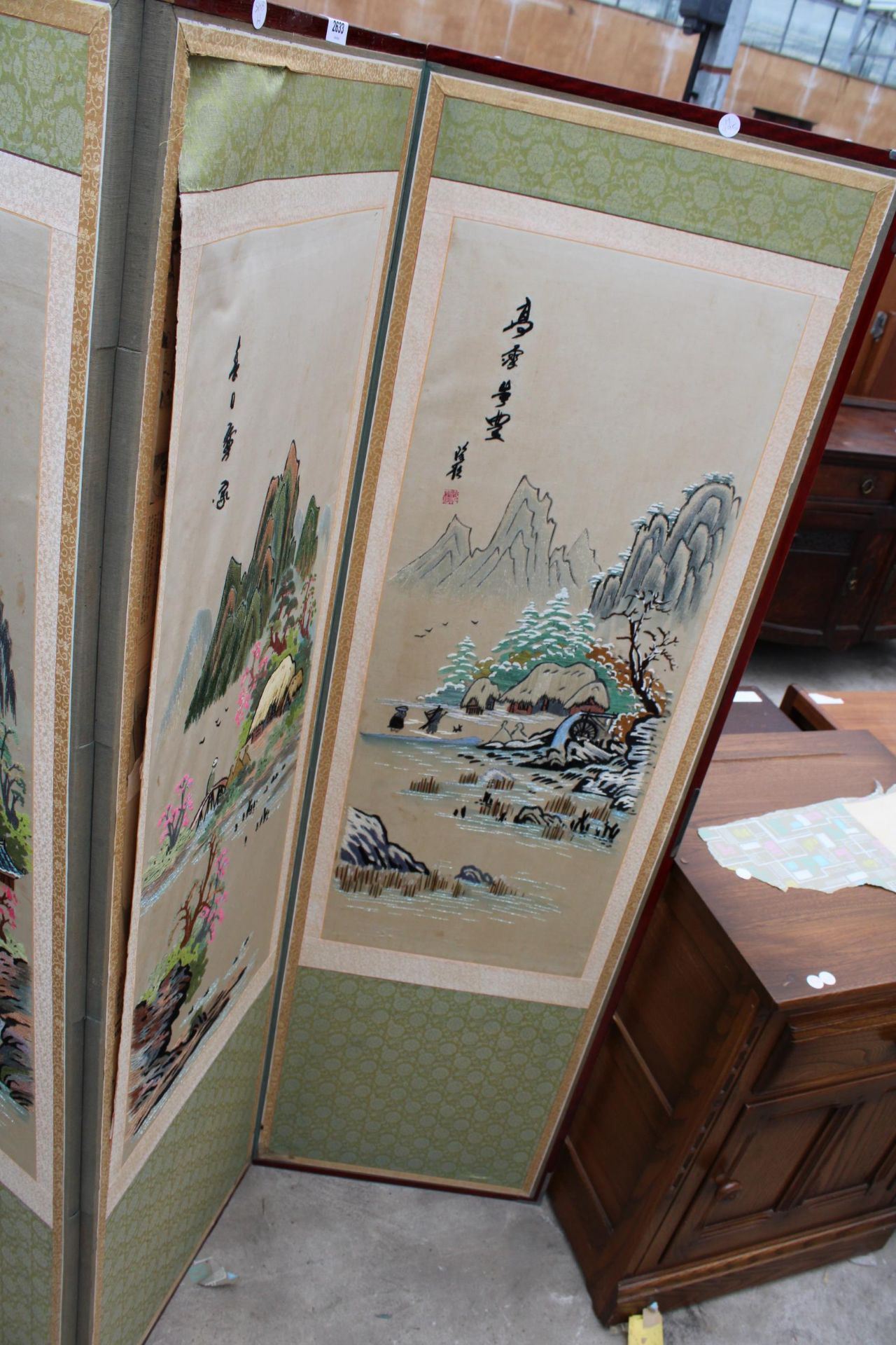 AN ORIENTAL SIX DIVISION SCREEN WITH TAPESTRY AND SILK MOUNTAIN SCENES EACH SECTION IS 60" X 18" - Image 4 of 7