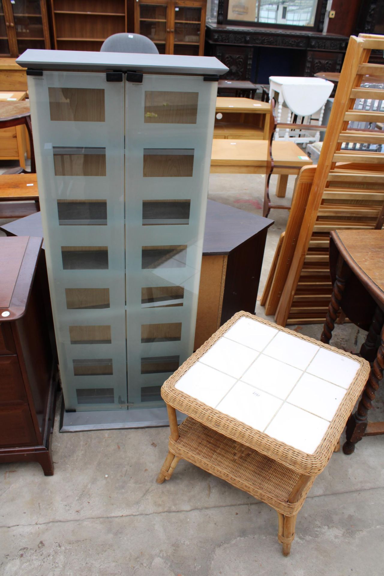 A TWO TIER WICKER LAMP TABLE WITH TILED TOP AND A GLASS FRONTED TWO DOOR BOOKCASE - Image 3 of 6