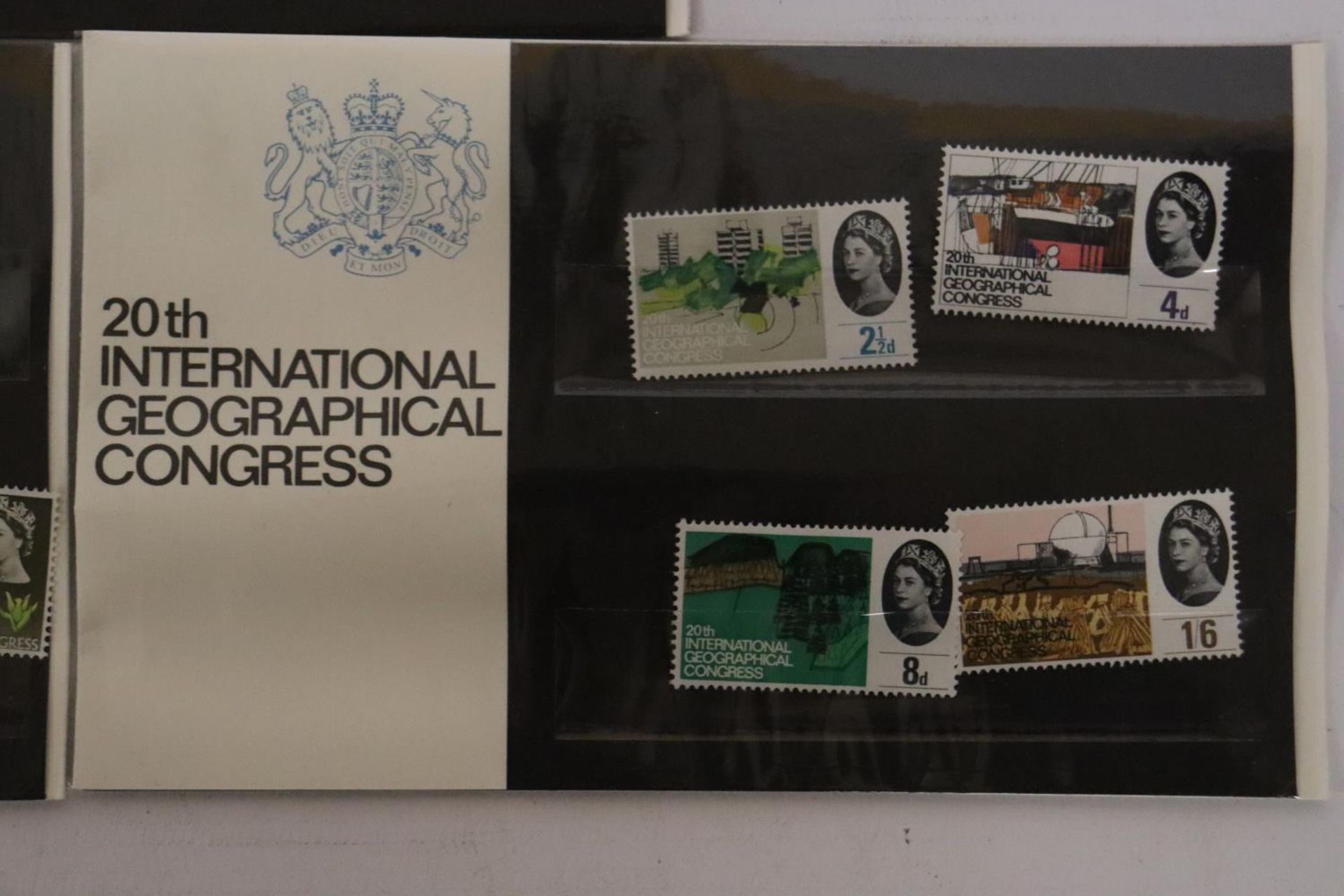 A SELECTION OF GB PRE-DECIMAL PRESENTATION PACKS TO INCLUDE : SHAKESPEARE ( PLUS 2 FDC’S ), - Image 4 of 5