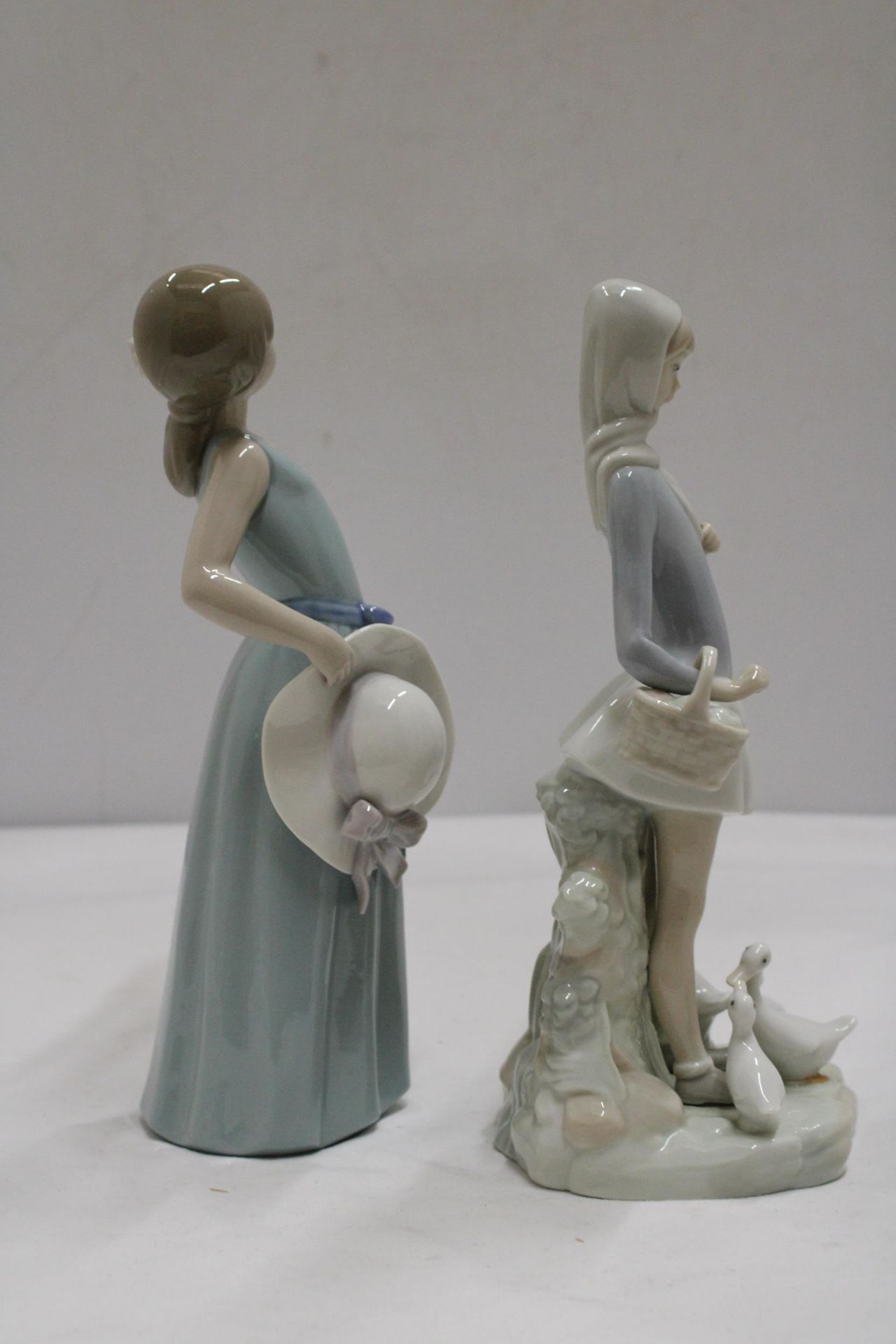 TWO LLADRO FIGURES ONE A/F - Image 6 of 6