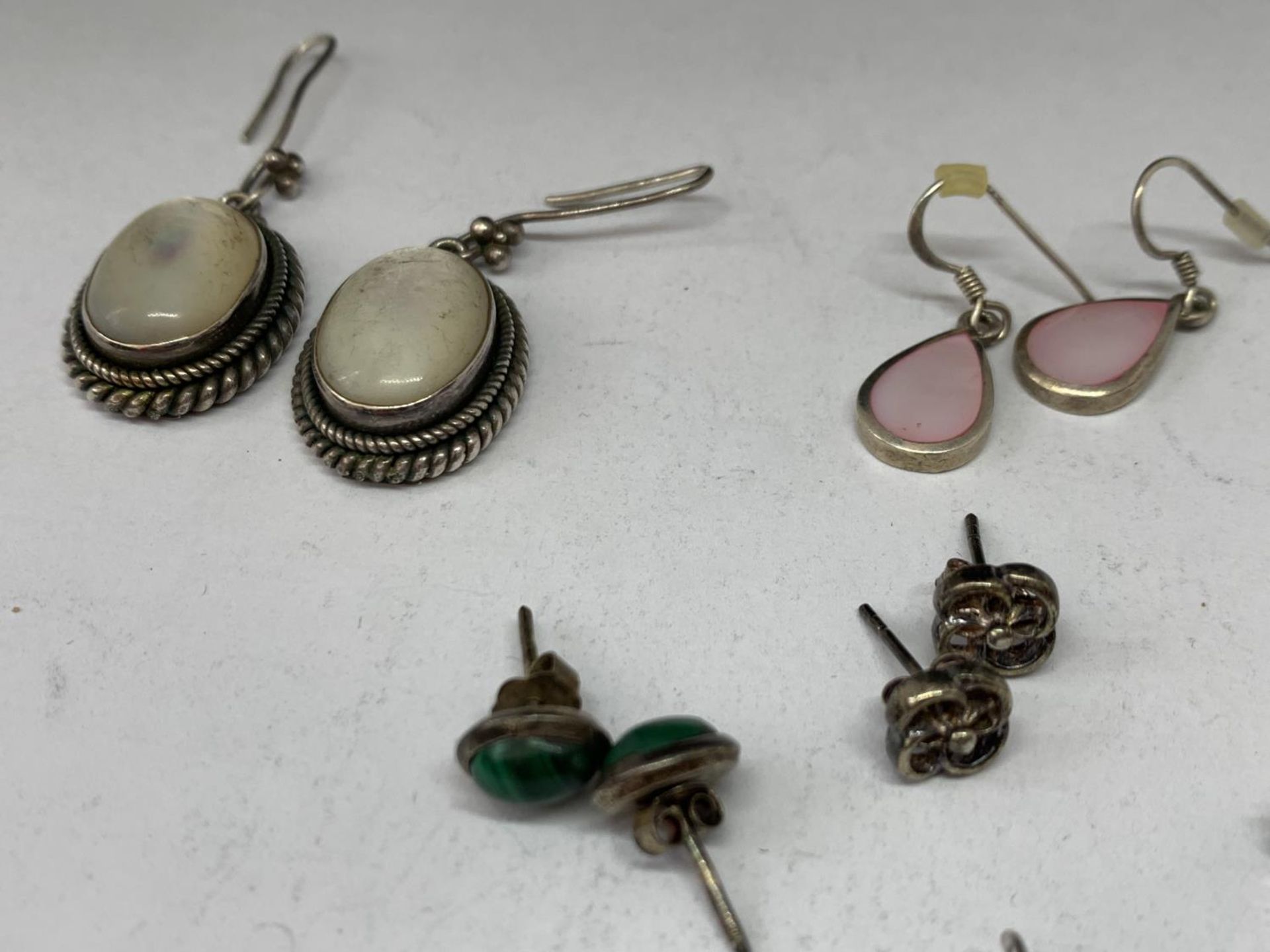 SEVEN PAIRS OF SILVER EARRINGS - Image 2 of 3