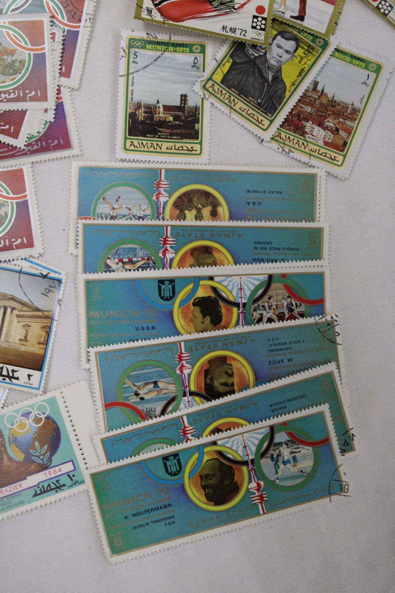 A LARGE COLLECTION OF OLYMPIC GAMES RELATED STAMPS - Bild 6 aus 7