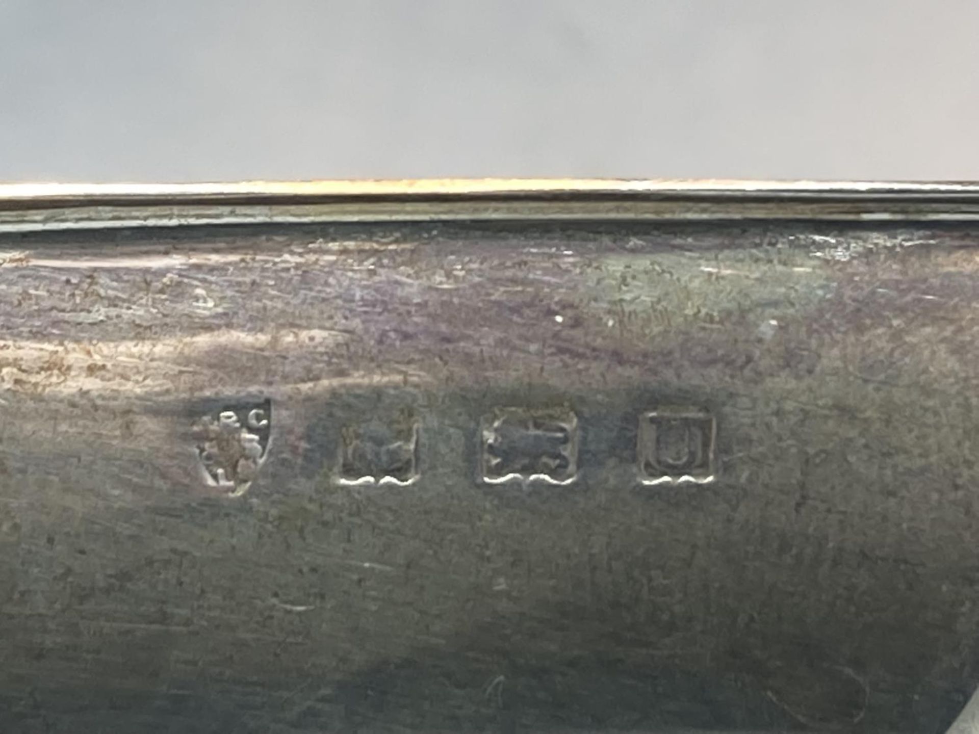 A HALLMARKED BIRMINGHAM SILVER OCTAGONAL DISH ON A PEDESTAL BASE GROSS WEIGHT 98.85 GRAMS - Image 4 of 4