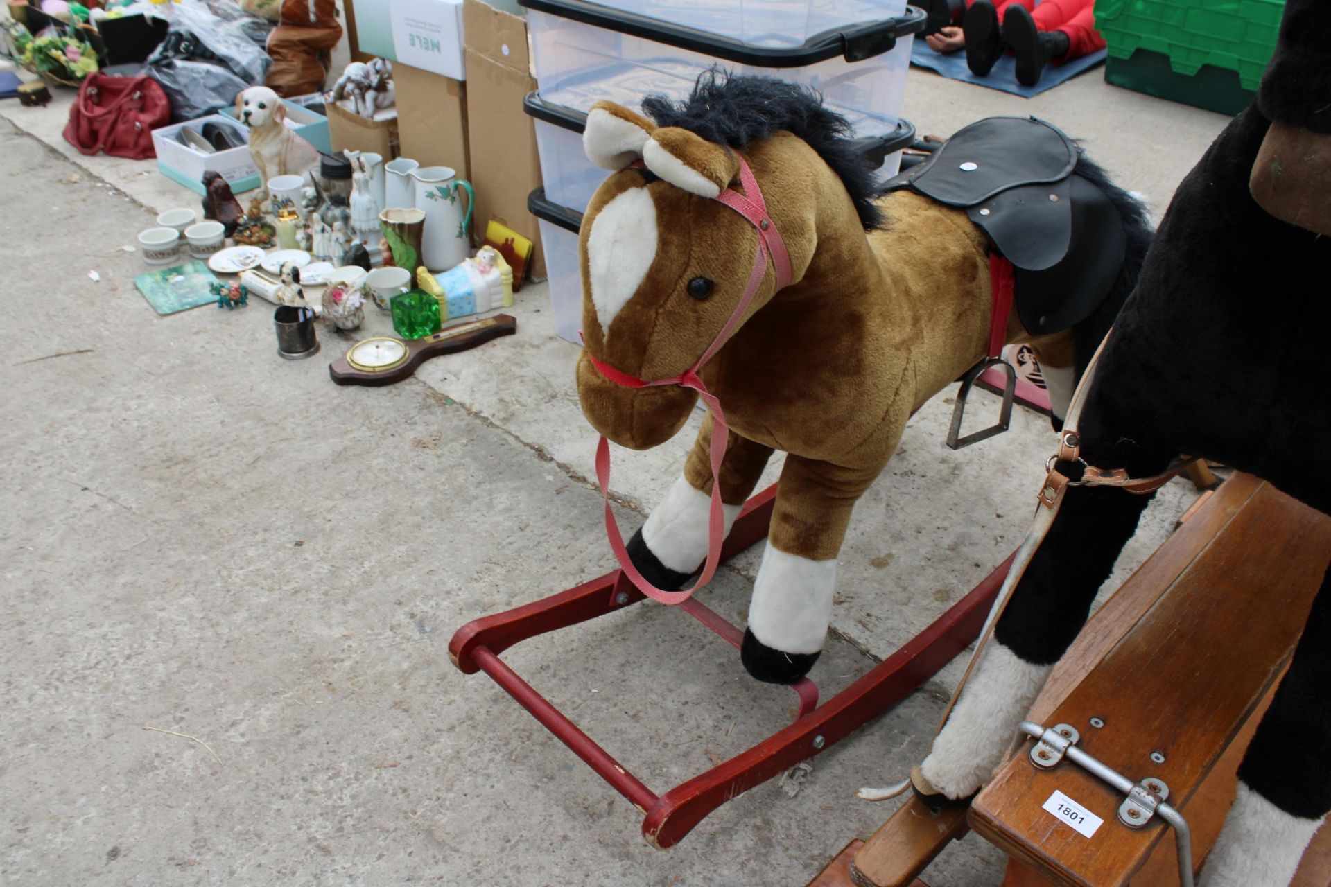 TWO CHILDRENS ROCKING HORSES - Bild 3 aus 4