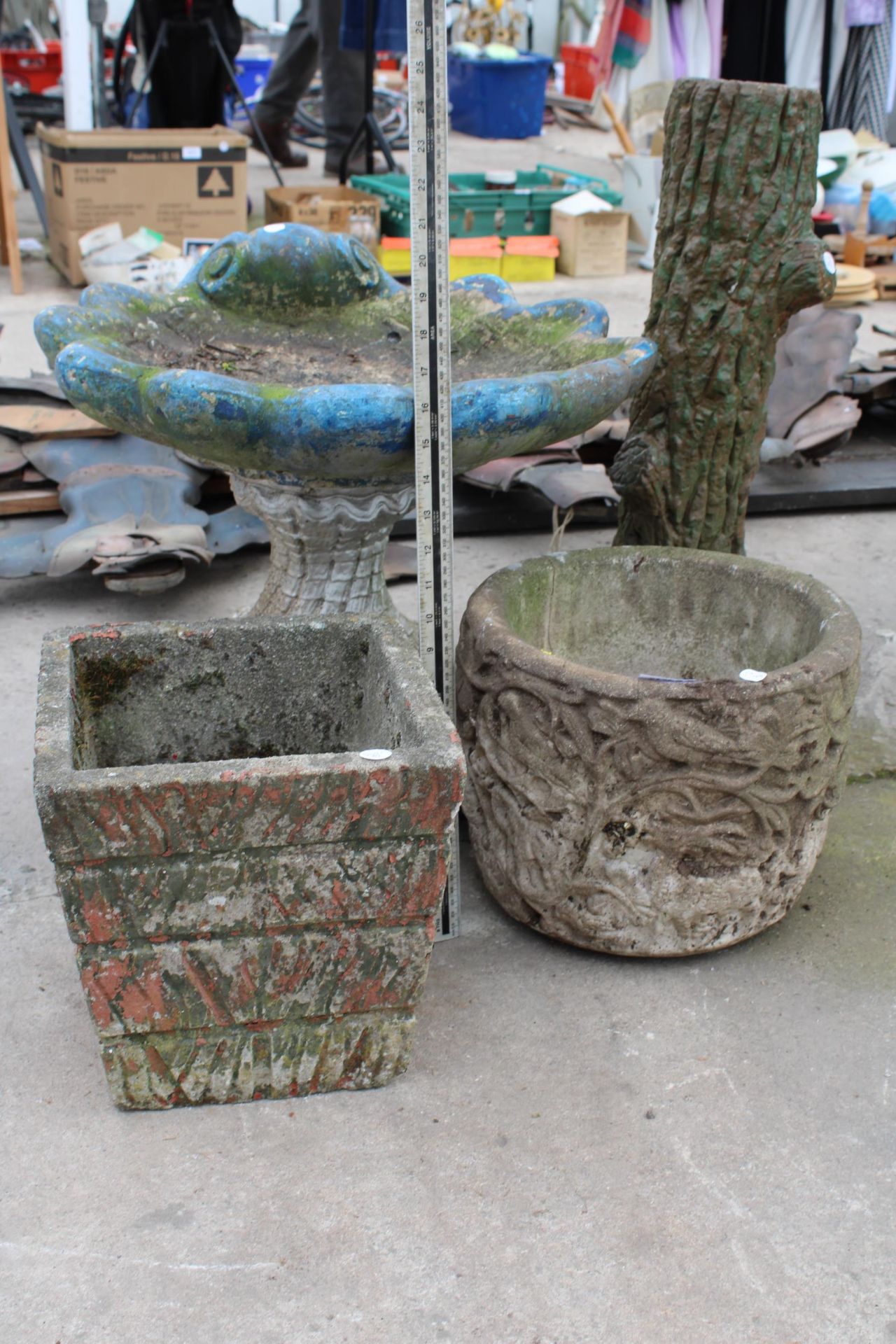 FOUR CONCRETE GARDEN ITEMS TO INCLUDE A BIRDBATH AND TWO PLANTERS ETC - Image 2 of 3