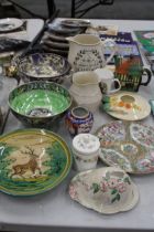 A LARGE QUANTITY OF CERAMIC ITEMS TO INCLUDE A WEDGWOOD 'THE LONDON JUG', NORITAKE AND MALING BOWLS,