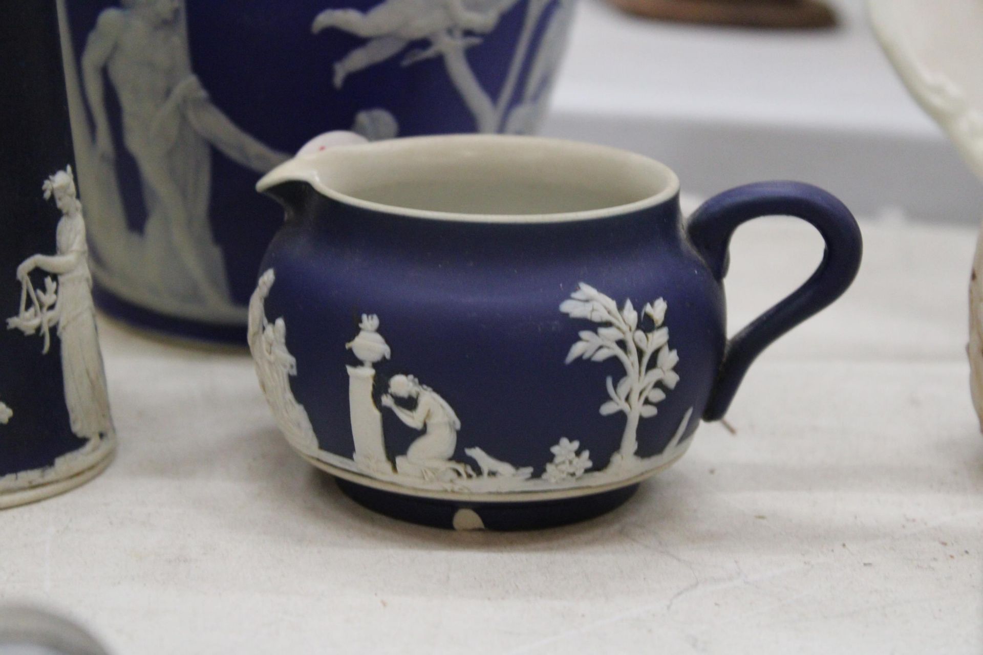 THREE PIECES OF JASPERWARE TO INCLUDE A WEDGWOOD JUG WITH PEWTER LID - A/F TO BASE, AN ADAMS SMALL - Image 3 of 5