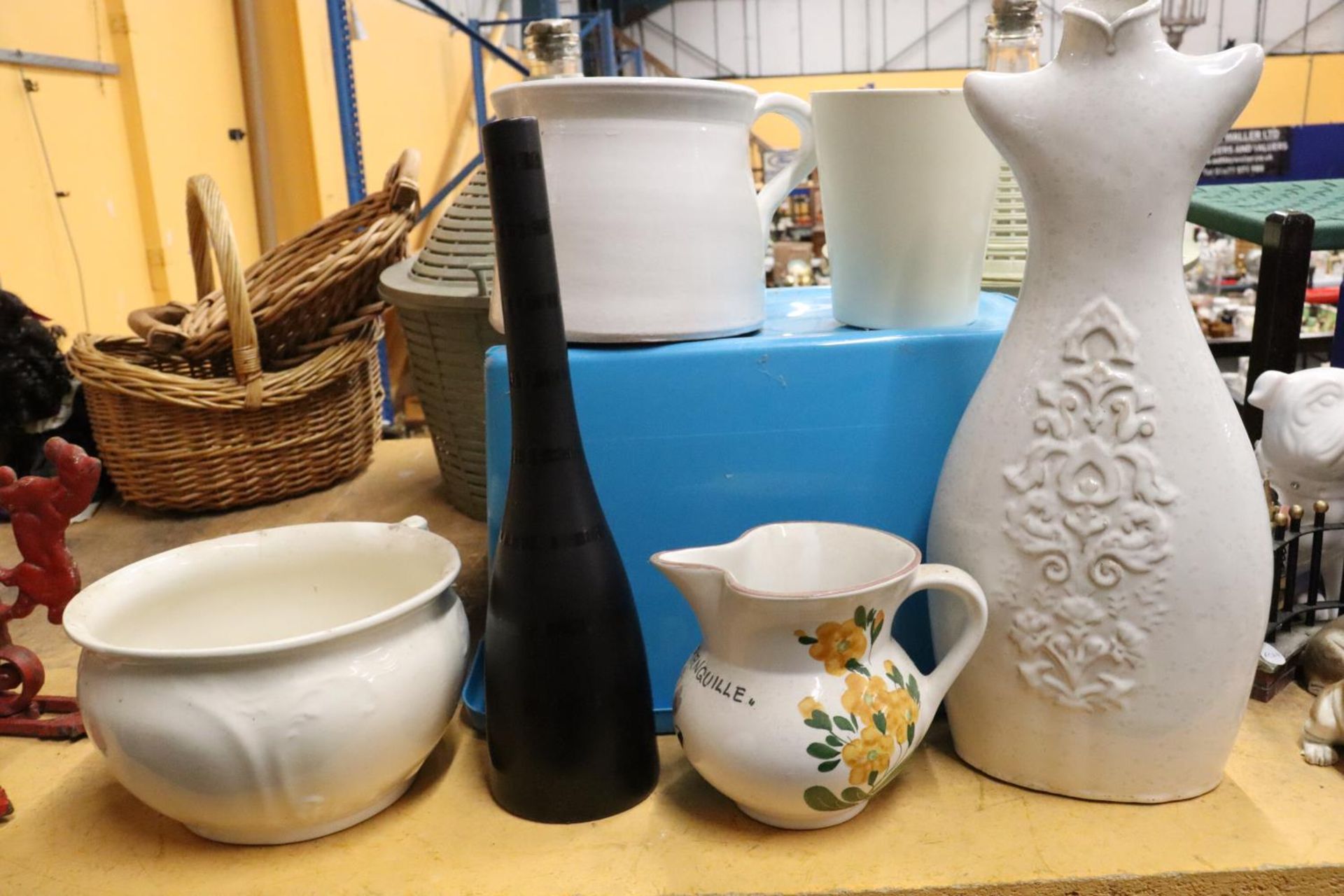 AN ANTIQUE IRONSTONE WARE CHAMBER POT TOGETHER WITH VASES, PLANTERS AND JUGS