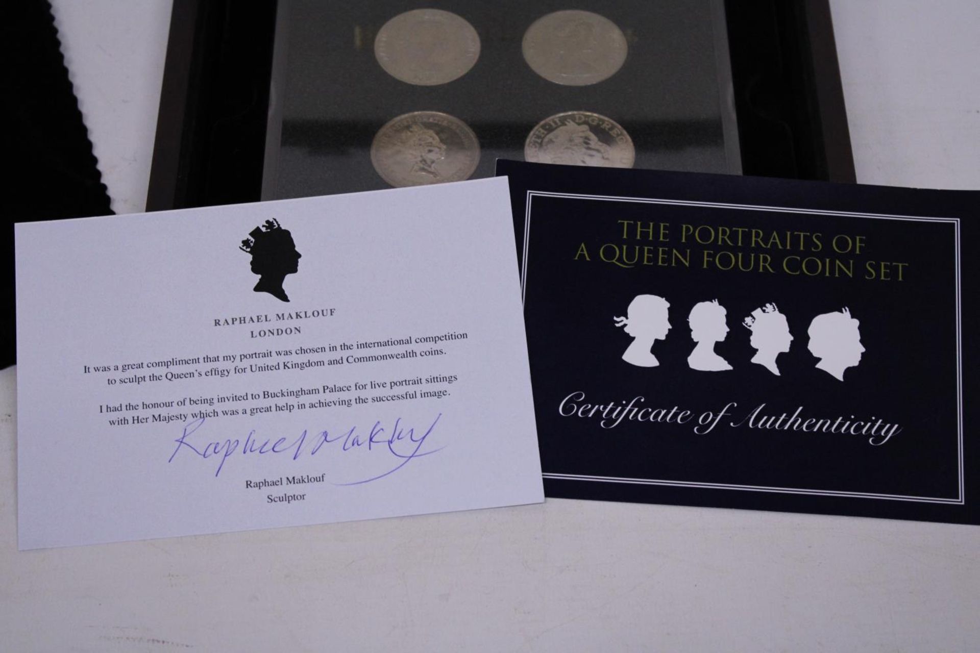 A WESTMINSTER BOXED FOUR COIN SET "THE PORTRAITS OF A QUEEN" WITH CERTIFICATE OF AUTHENTICITY - Bild 2 aus 5