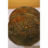 TWO HEAVY BRASS WALL PLAQUES WITH HUNTING DECORATION, DIAMETER 37CM