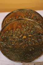 TWO HEAVY BRASS WALL PLAQUES WITH HUNTING DECORATION, DIAMETER 37CM