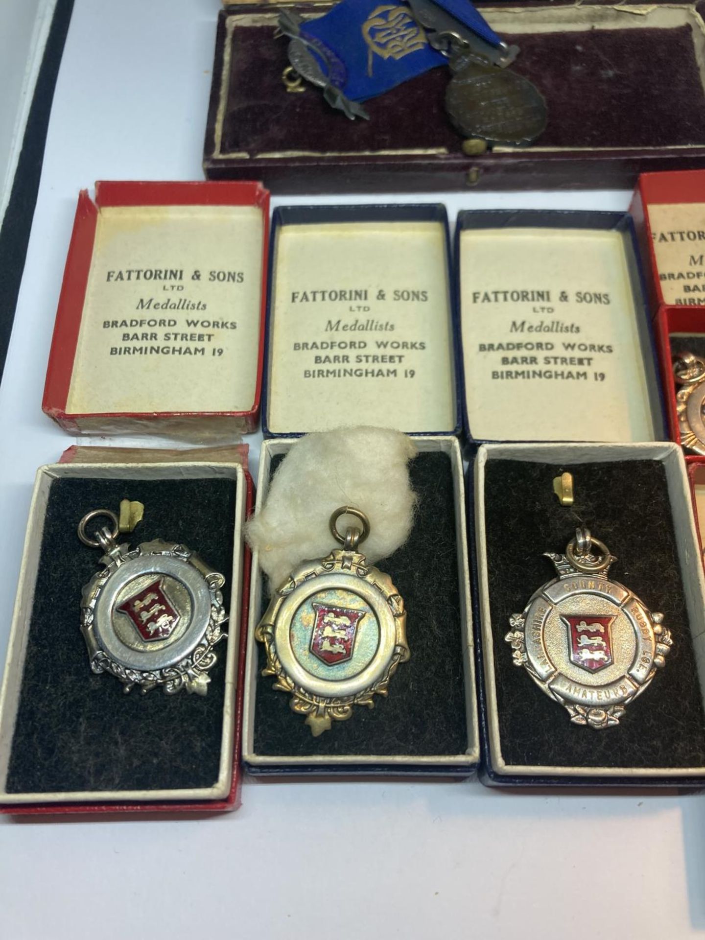 SIX BOXED HALLMARKED SILVER MEDALS TO INCLUDE FIVE FOR ATHLETICS AND A MASONIC - Bild 4 aus 7