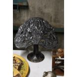 A VINTAGE CAST BOOK STAND IN A TREE DESIGN WITH BIRDS, HEIGHT 26CM, WIDTH 28CM
