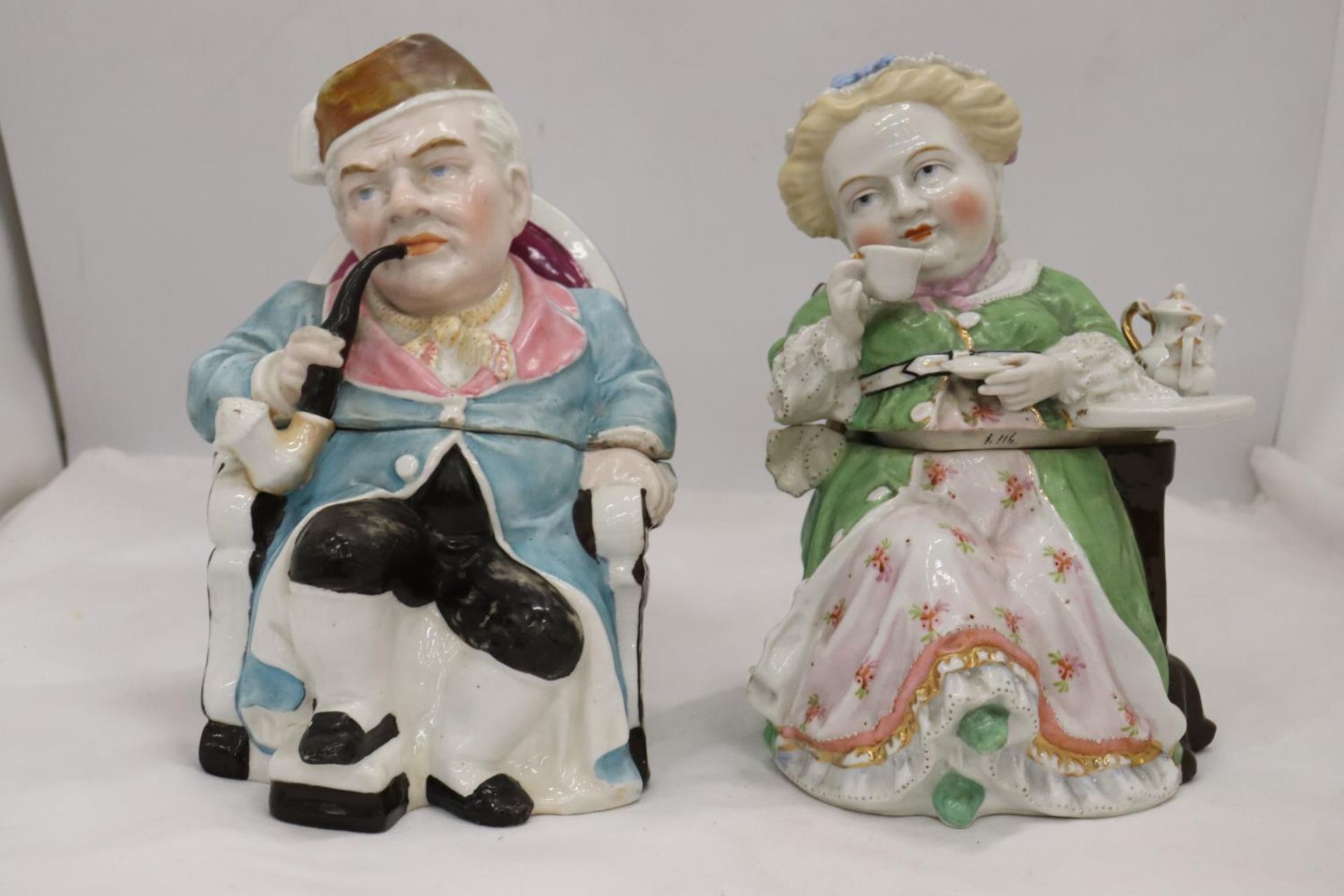 TWO VINTAGE ORIGINAL CONTA AND BOHME GERMAN TOBACCO JARS, A MAN AND A LADY WITH A CUP OF TEA, GOOD - Image 2 of 6