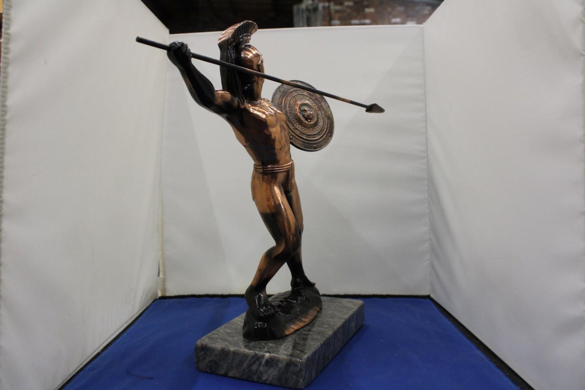 A MODEL OF LEONIDAS OF SPARTA ON A MARBLE BASE 13" HIGH - Image 2 of 4