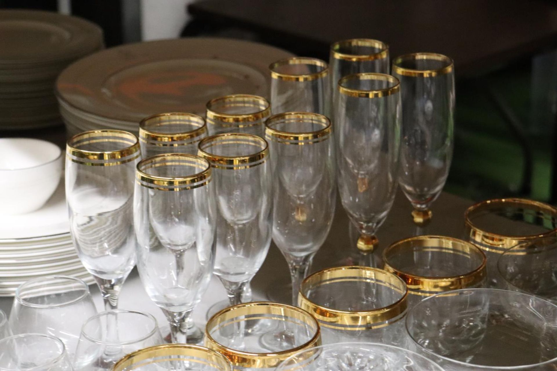 A QUANTITY OF DRINKING GLASS AND DESSERT BOWLS - Image 2 of 4