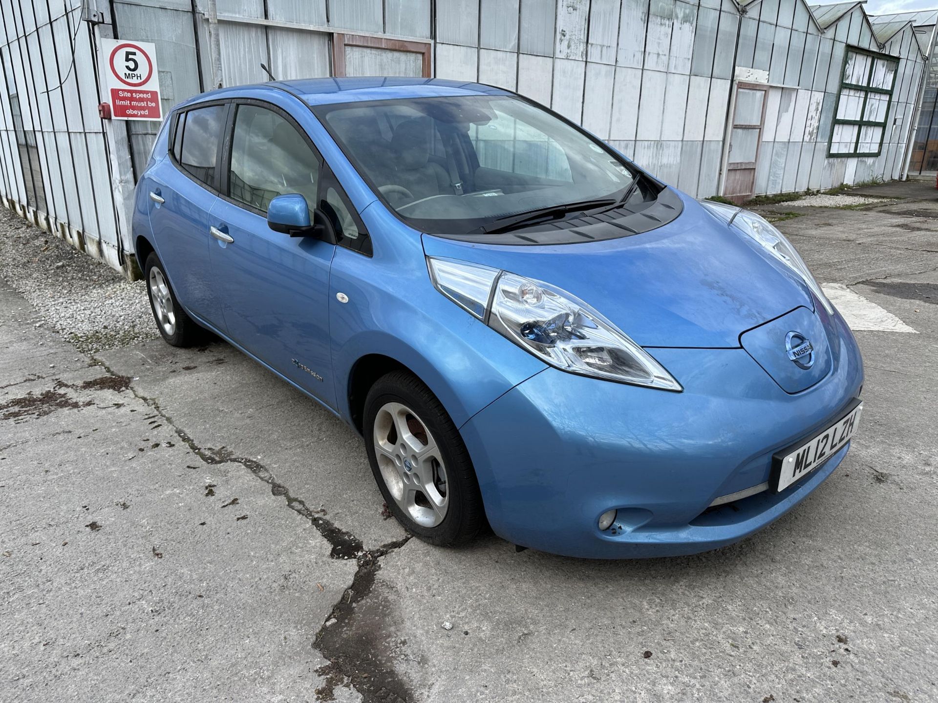 A 2012 NISSAN LEAF ELECTRIC CAR WITH CHARGER, REGISTRATION ML12 LZH. NO KEY, NO V5C, BELIEVED TO - Image 2 of 13