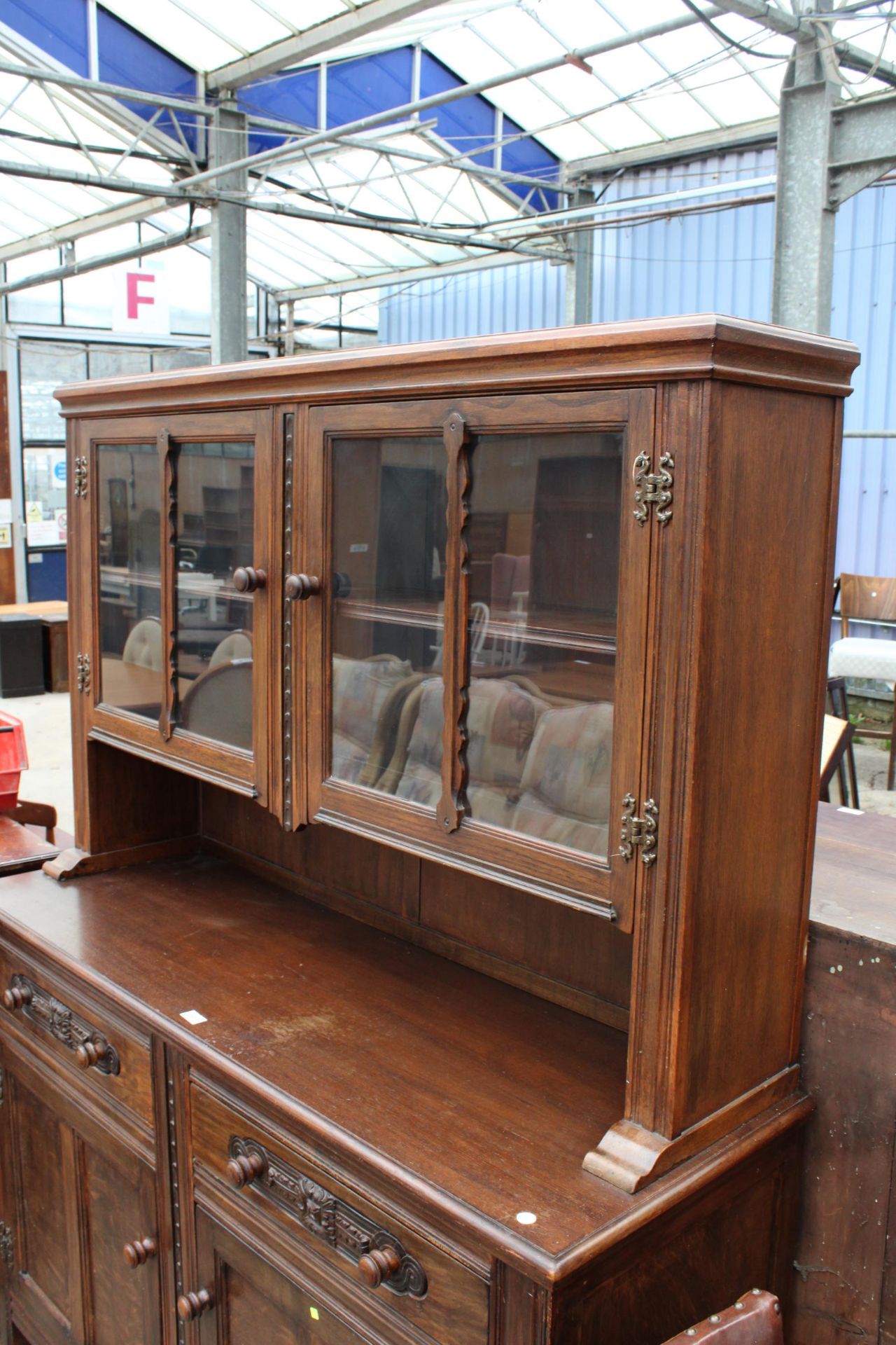 AN OAK AND BEECH E.GOMME FURNITURE DRESSER WITH GLAZED UPPER PORTION 55" WIDE - Image 2 of 7