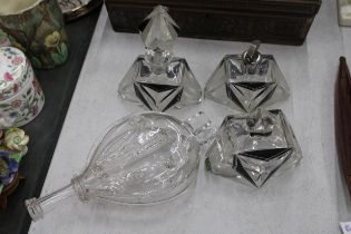 THREE ART DECO STYLE GLASS ITEMS TO INCLUDE SCENT BOTTLES, PLUS A VICTORIAN GLASS FLASK OF BELLOWS